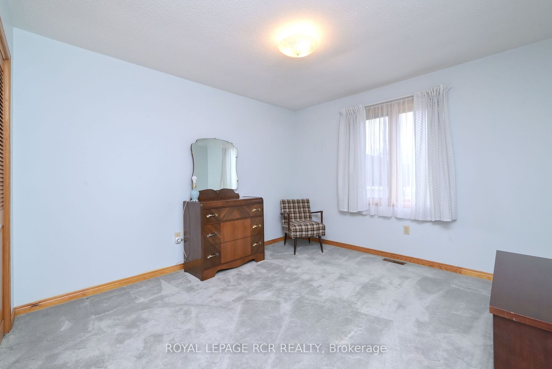 245 Penetanguishene Road N