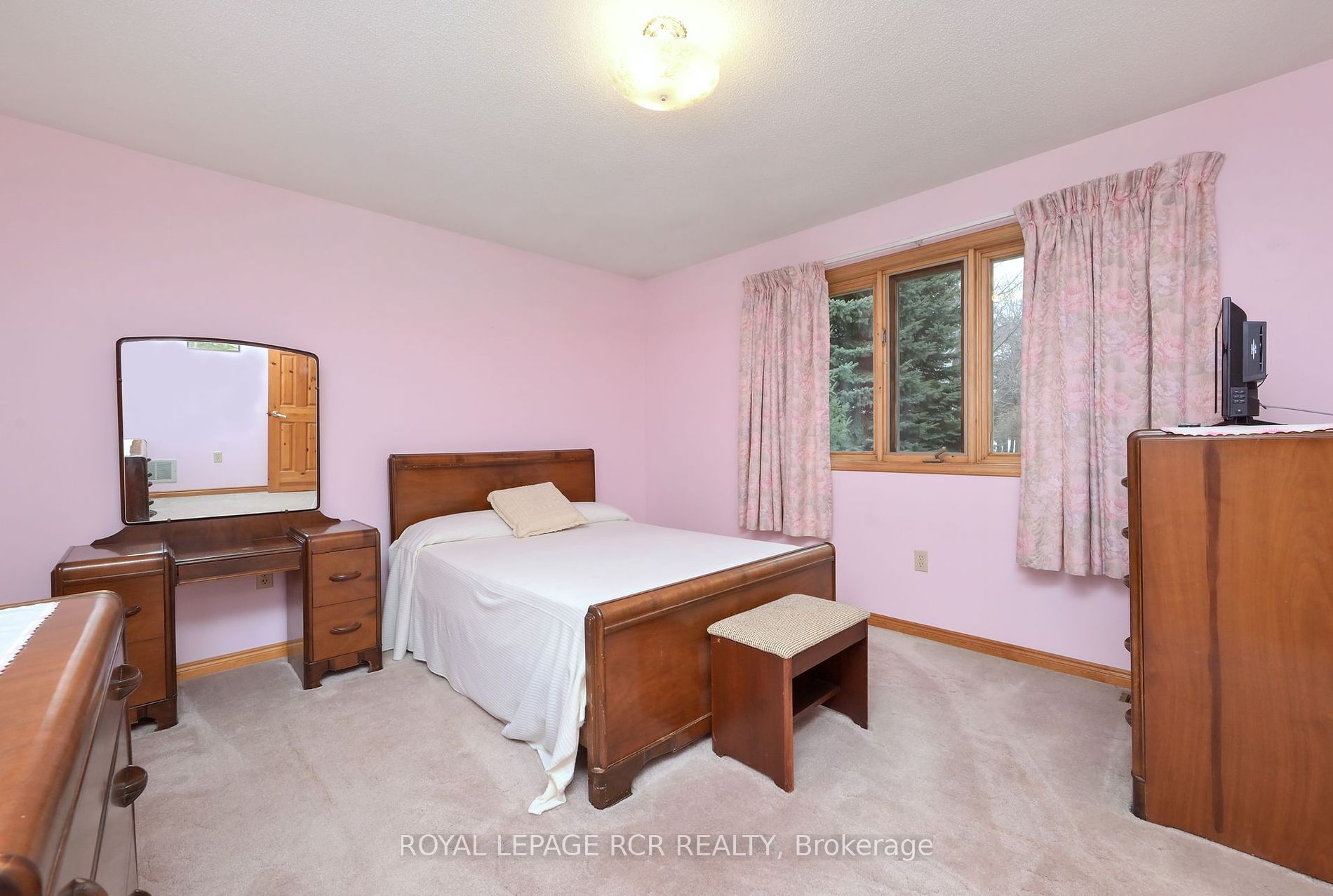 245 Penetanguishene Road N
