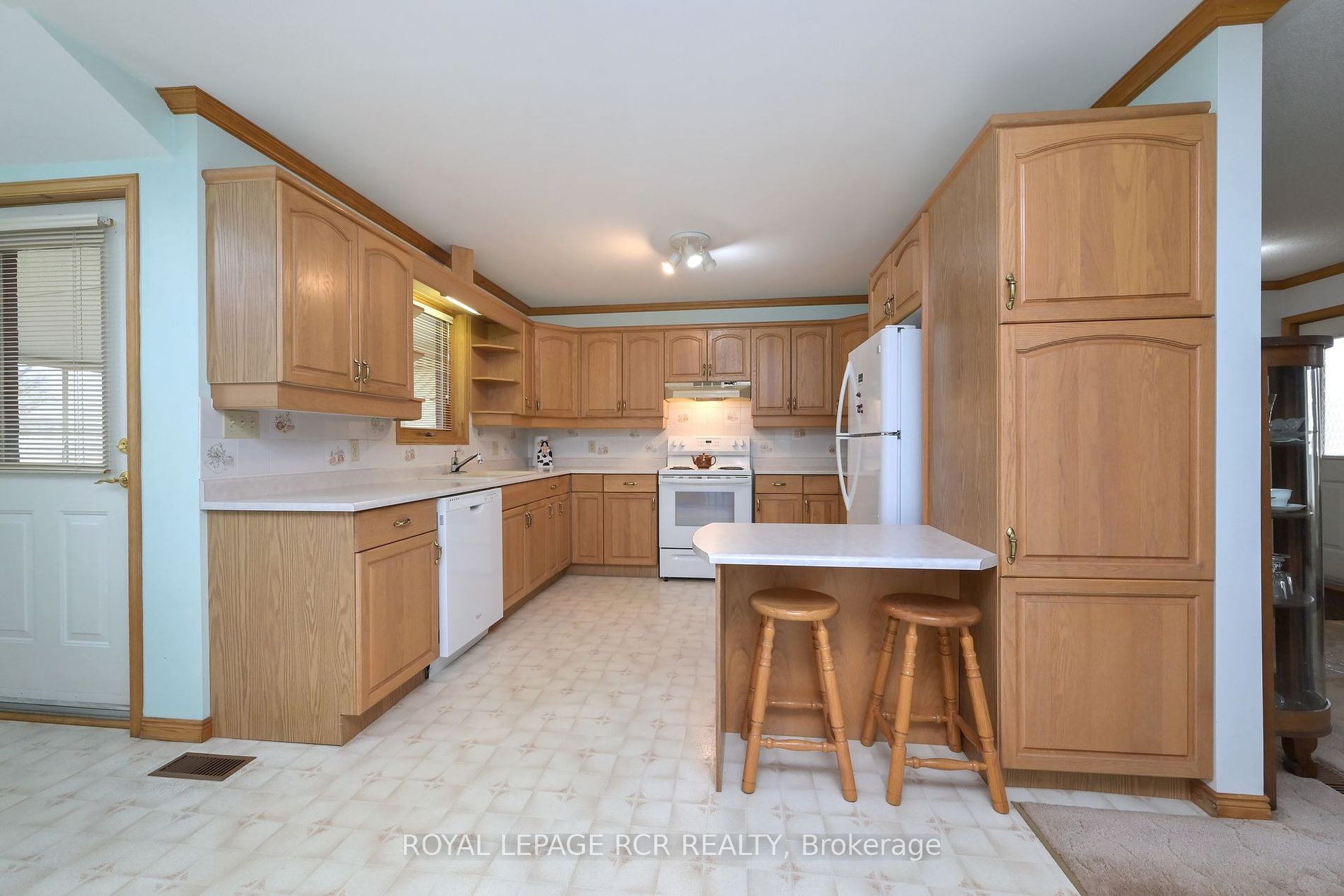 245 Penetanguishene Road N