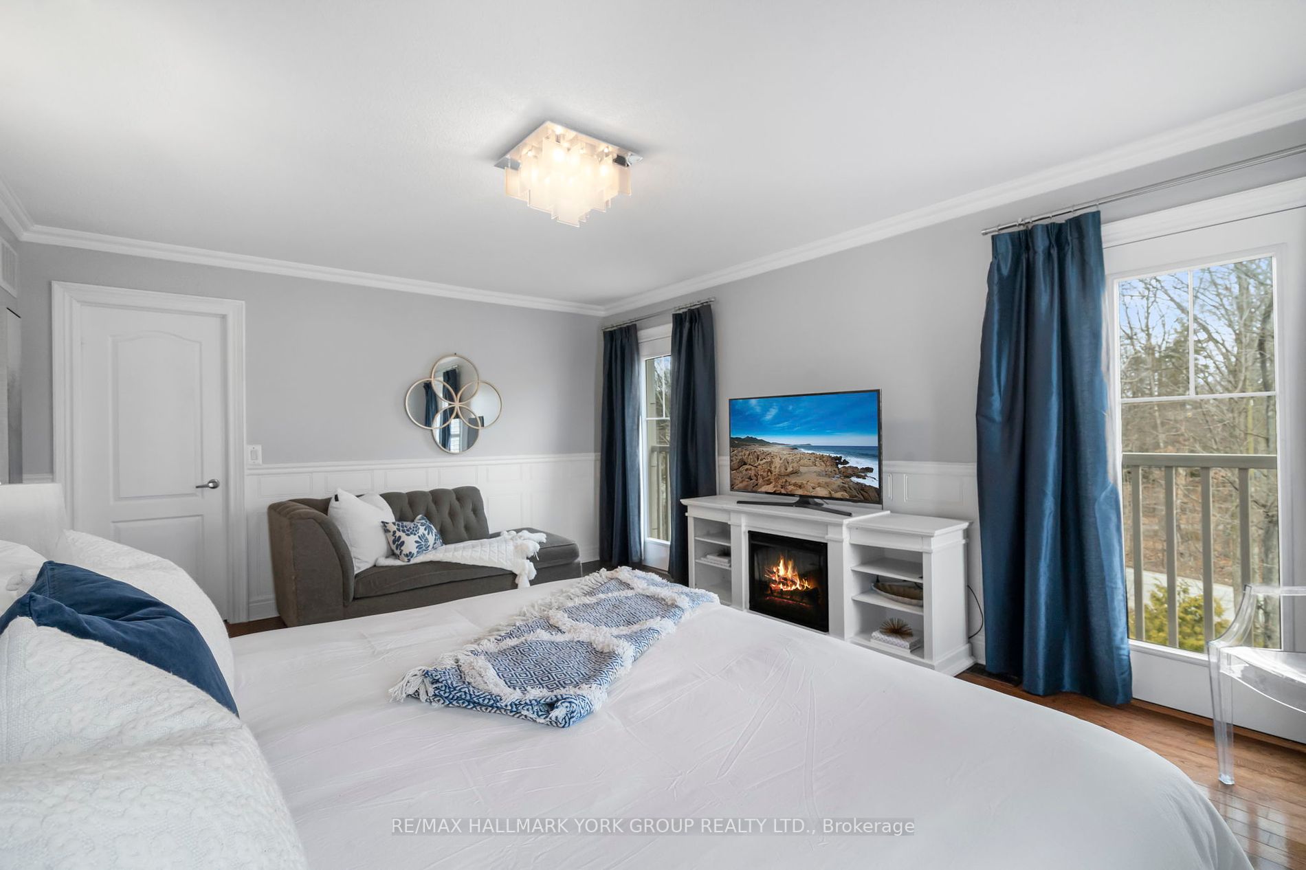 2 Turner Dr
