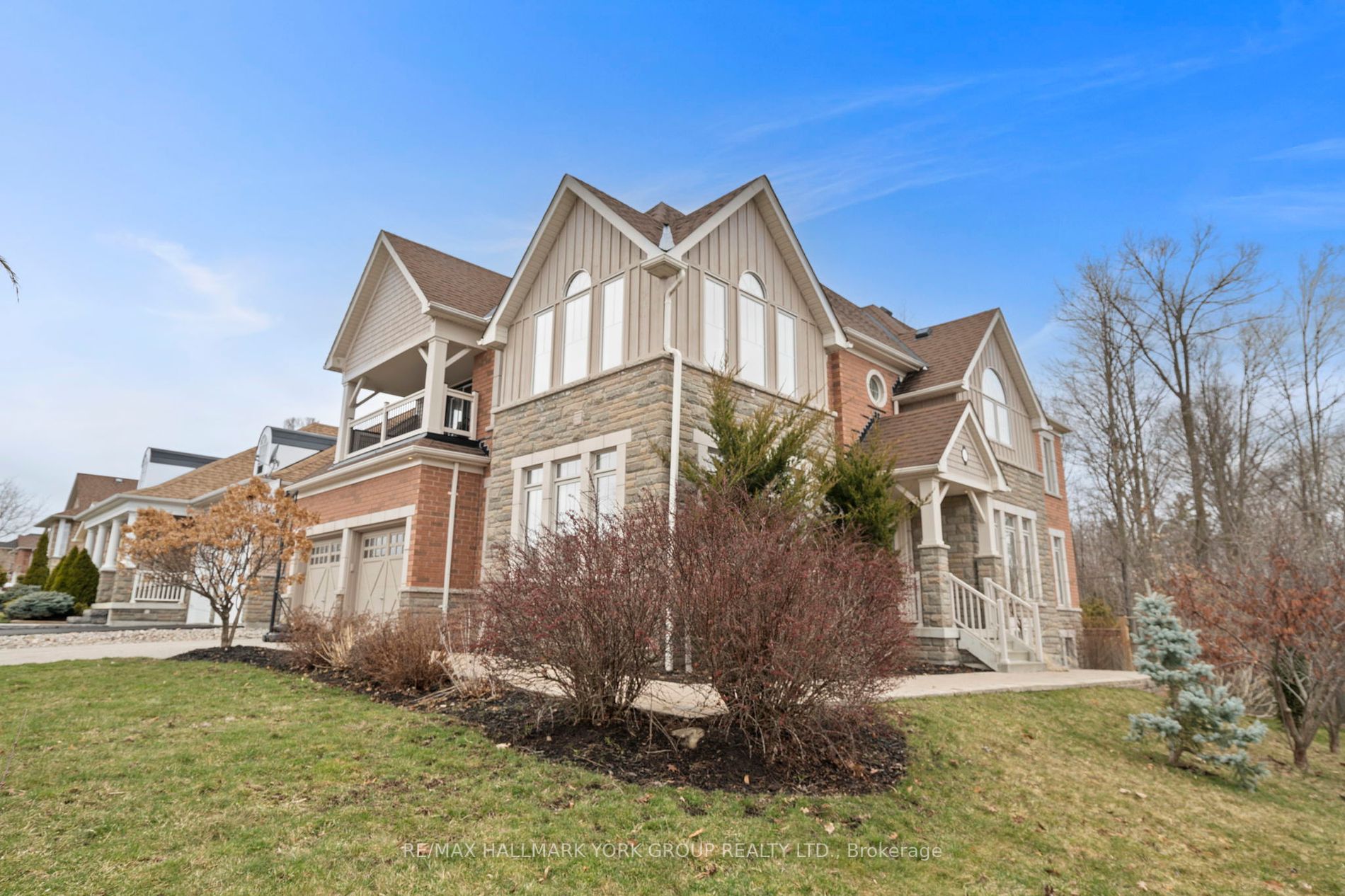 2 Turner Dr