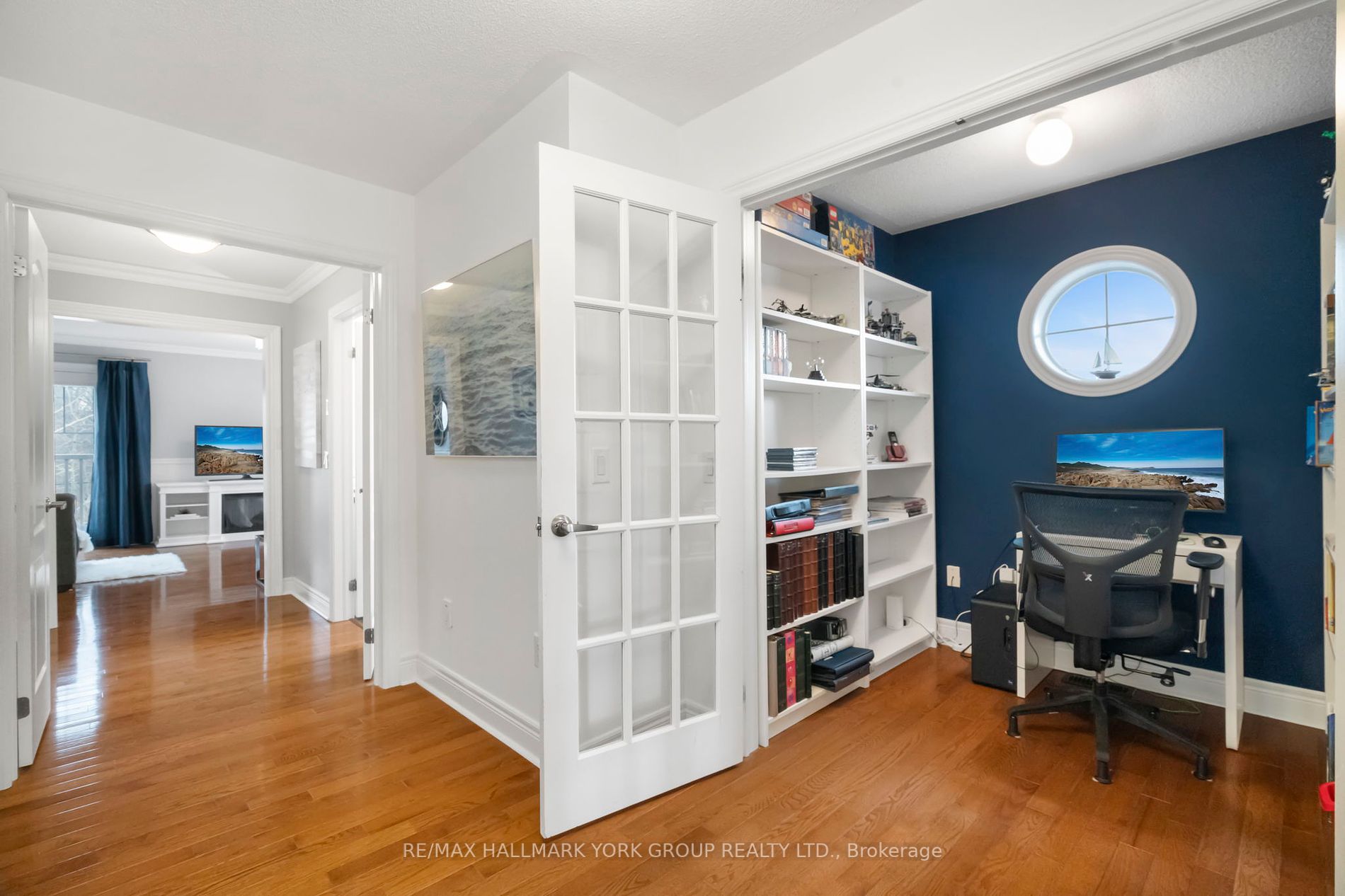 2 Turner Dr