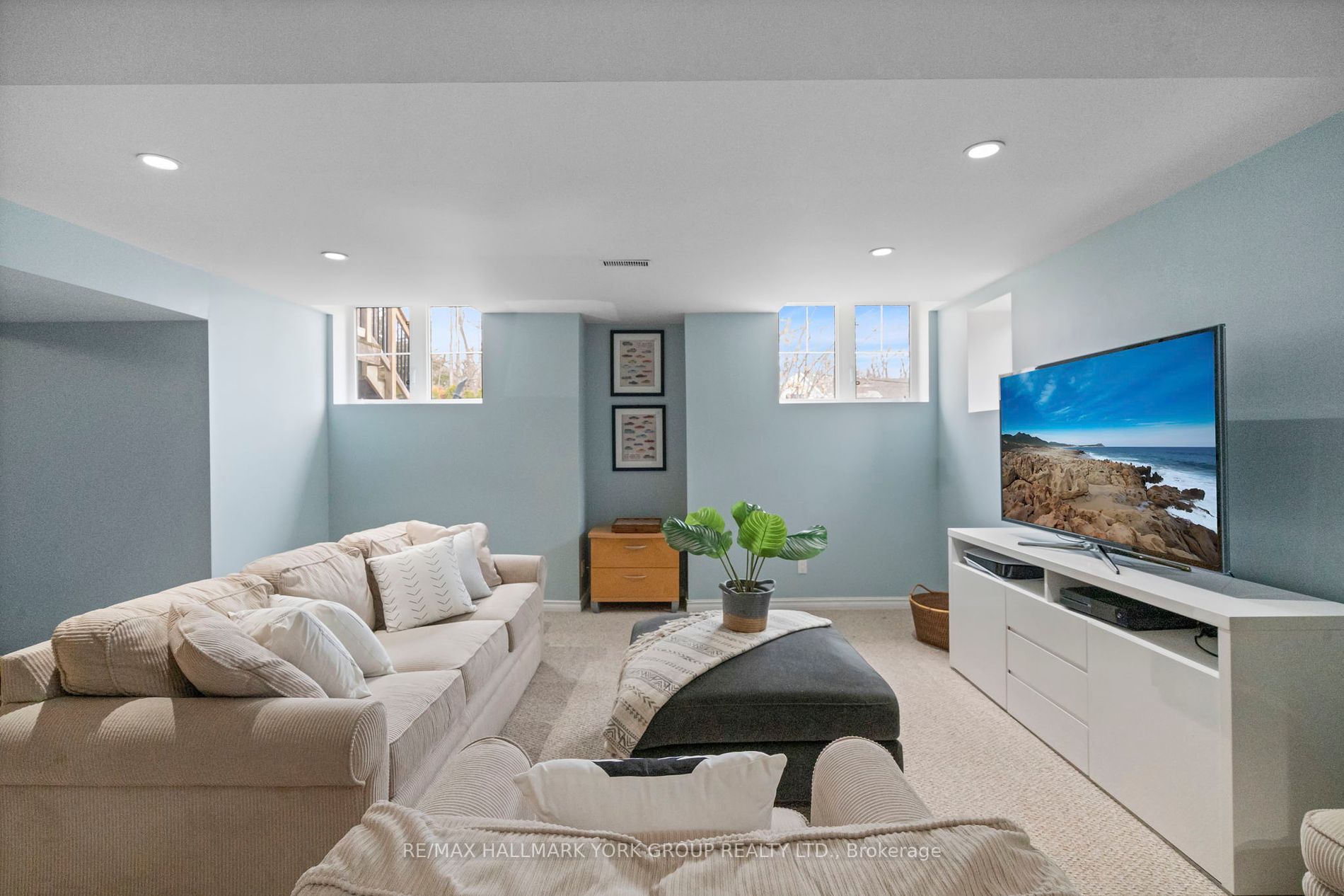2 Turner Dr