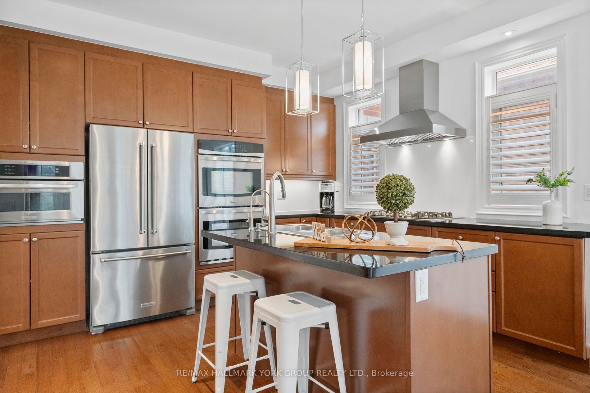 2 Turner Dr