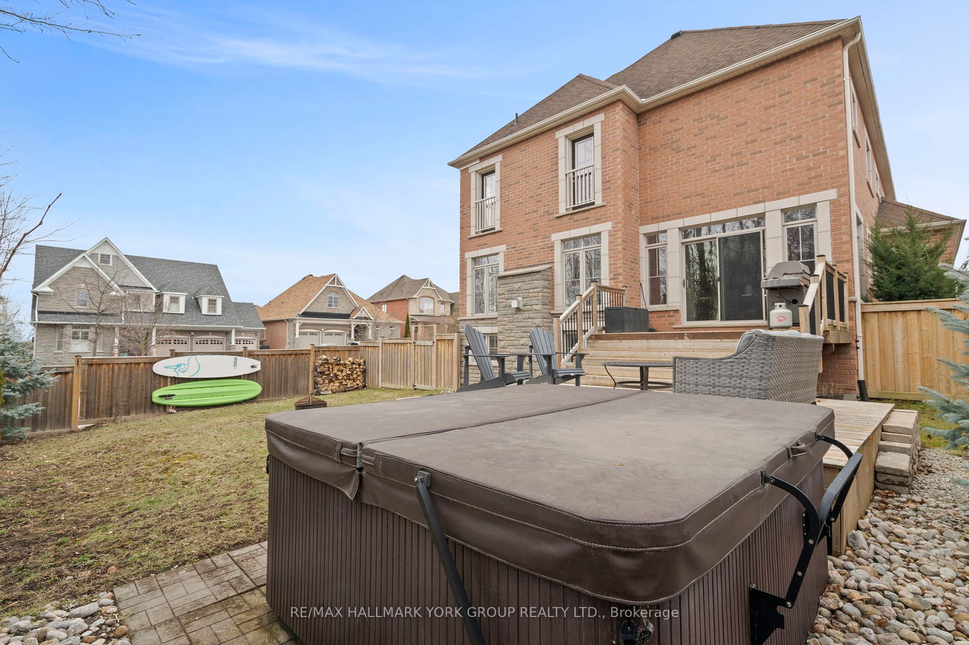 2 Turner Dr