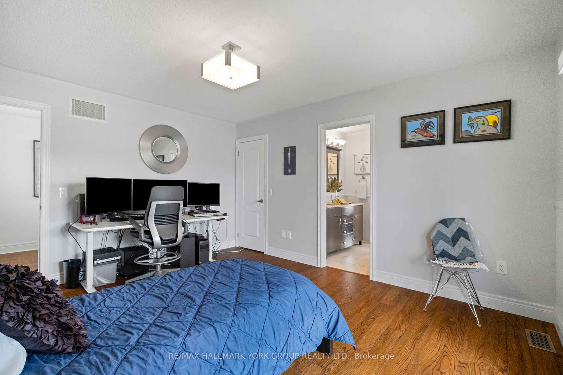 2 Turner Dr
