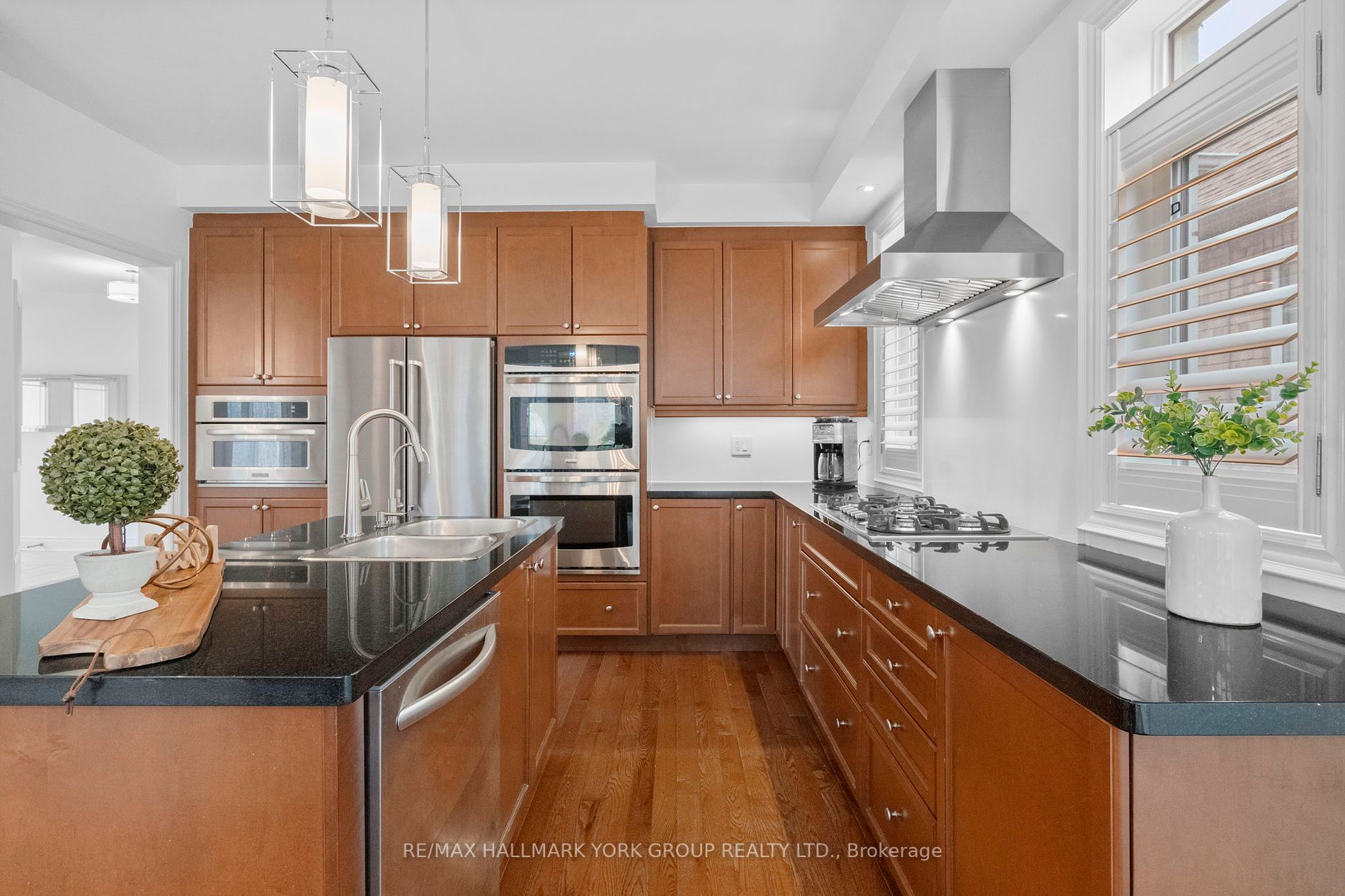 2 Turner Dr