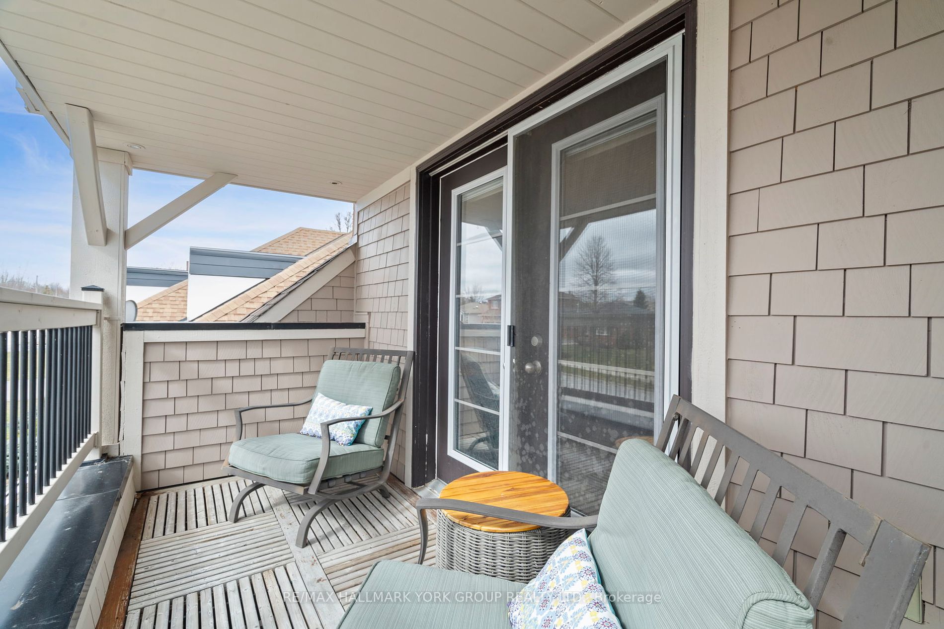 2 Turner Dr