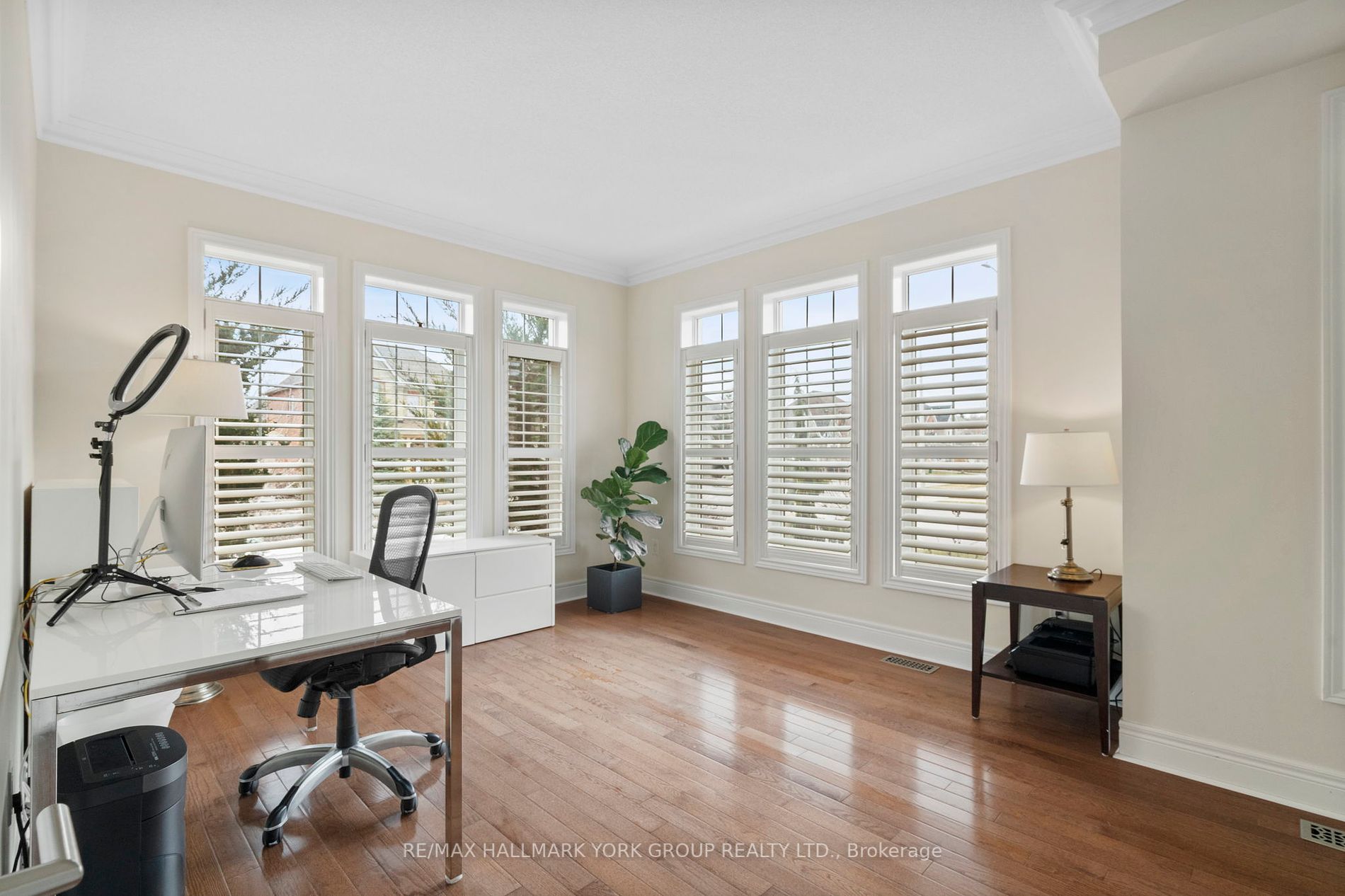2 Turner Dr