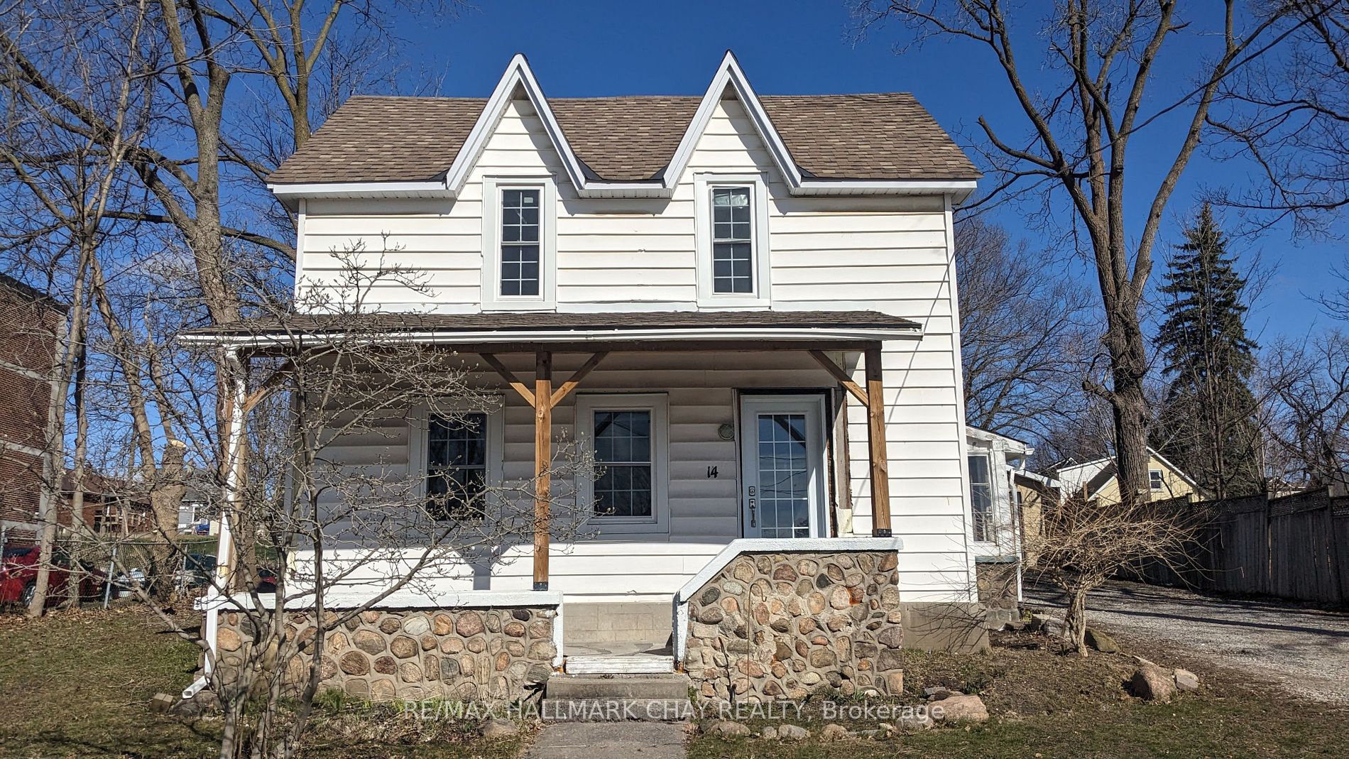 14 Grove Street E