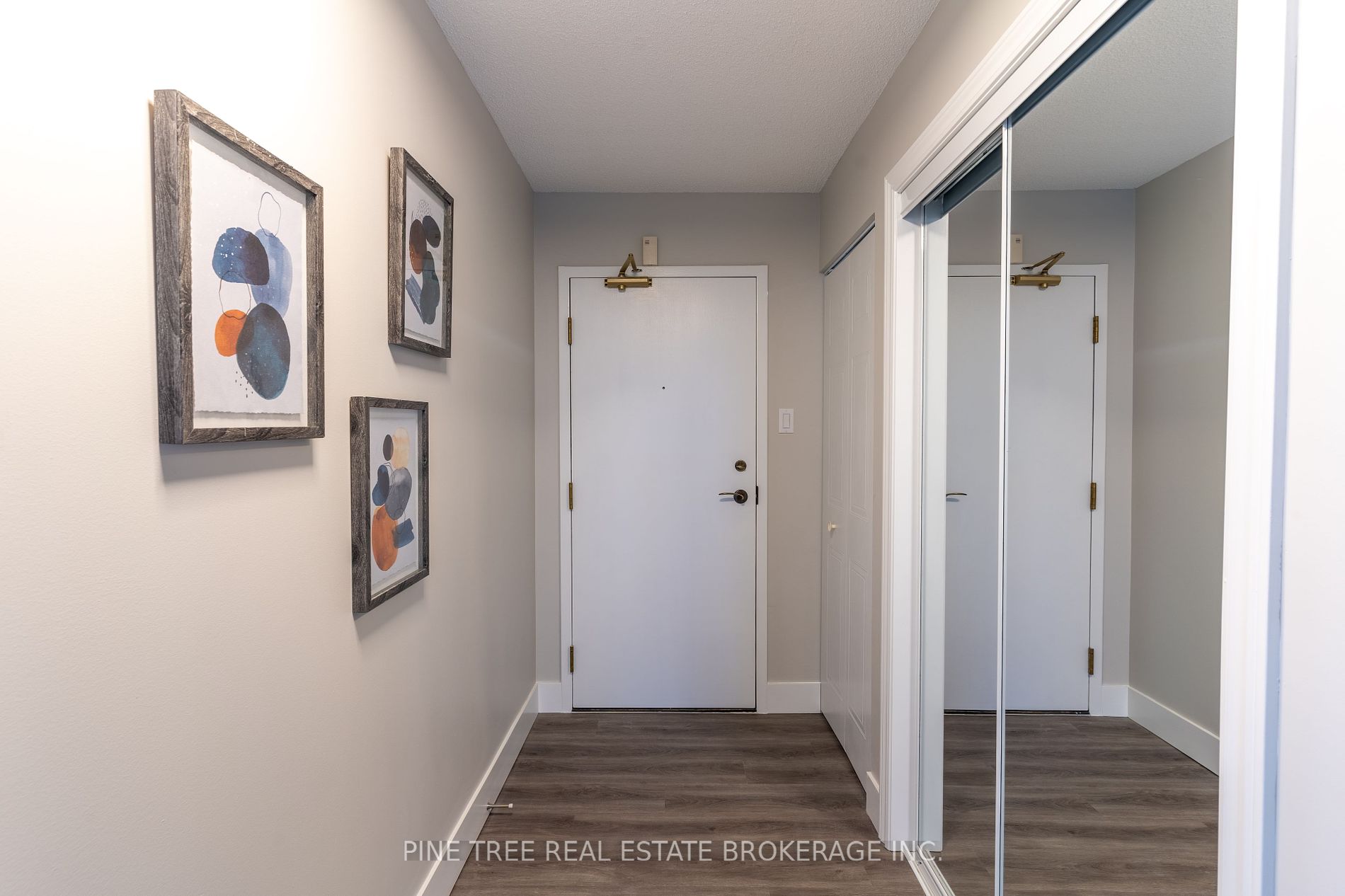 65 Ellen Street, #208