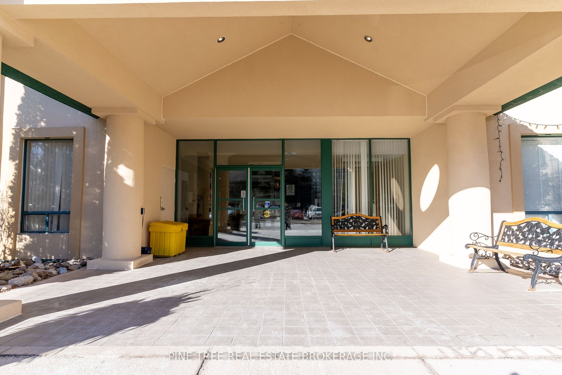 65 Ellen Street, #208