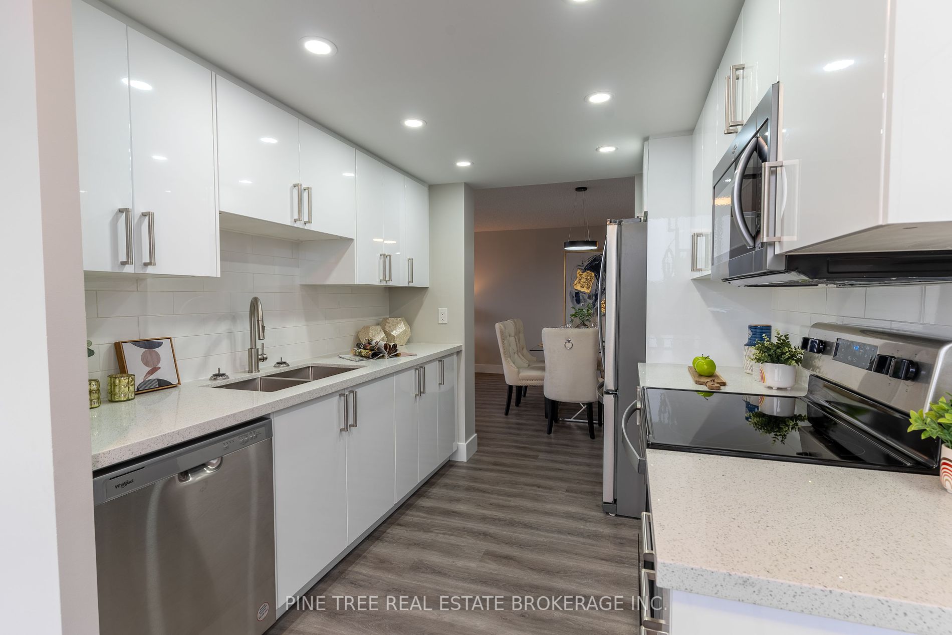 65 Ellen Street, #208