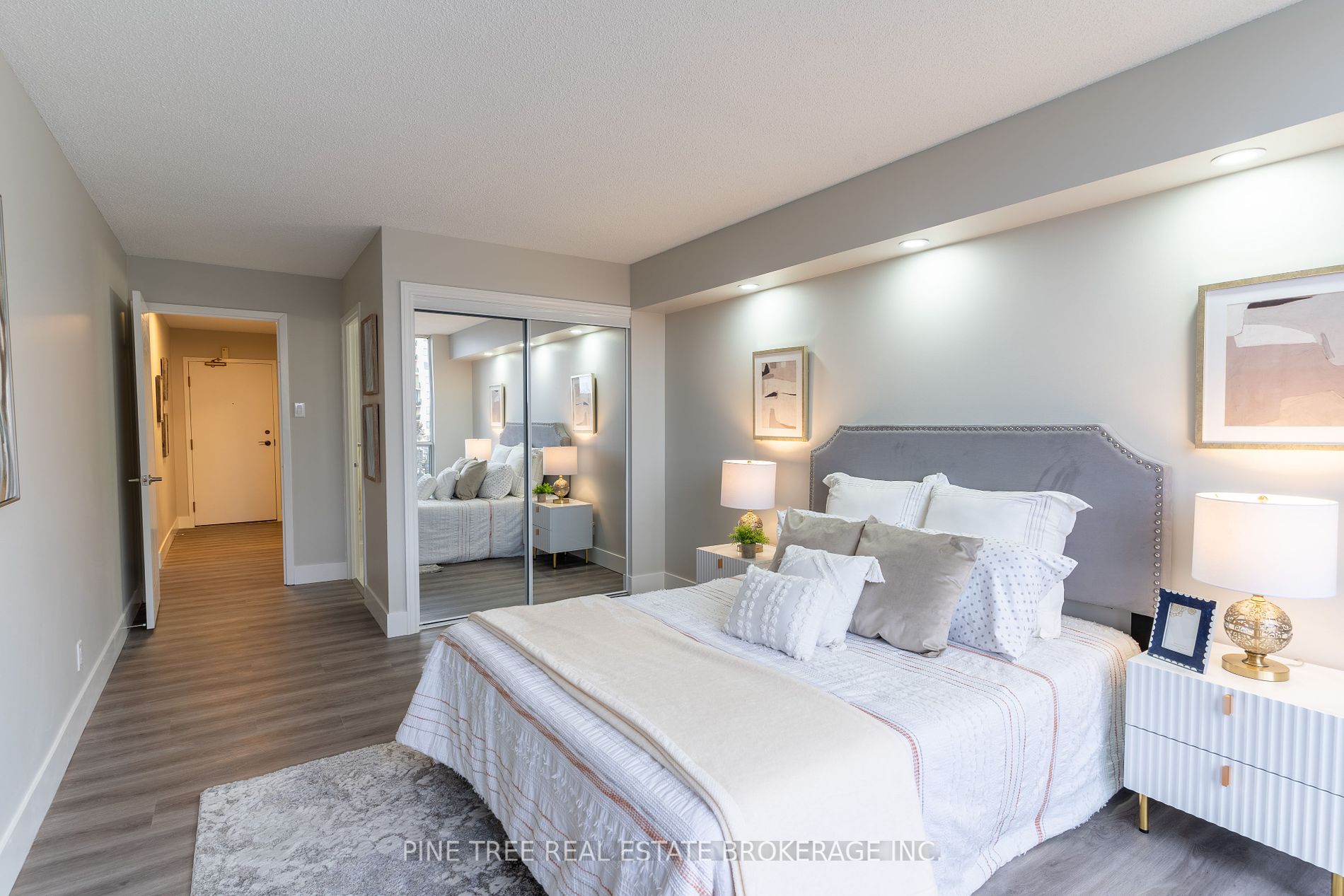 65 Ellen Street, #208