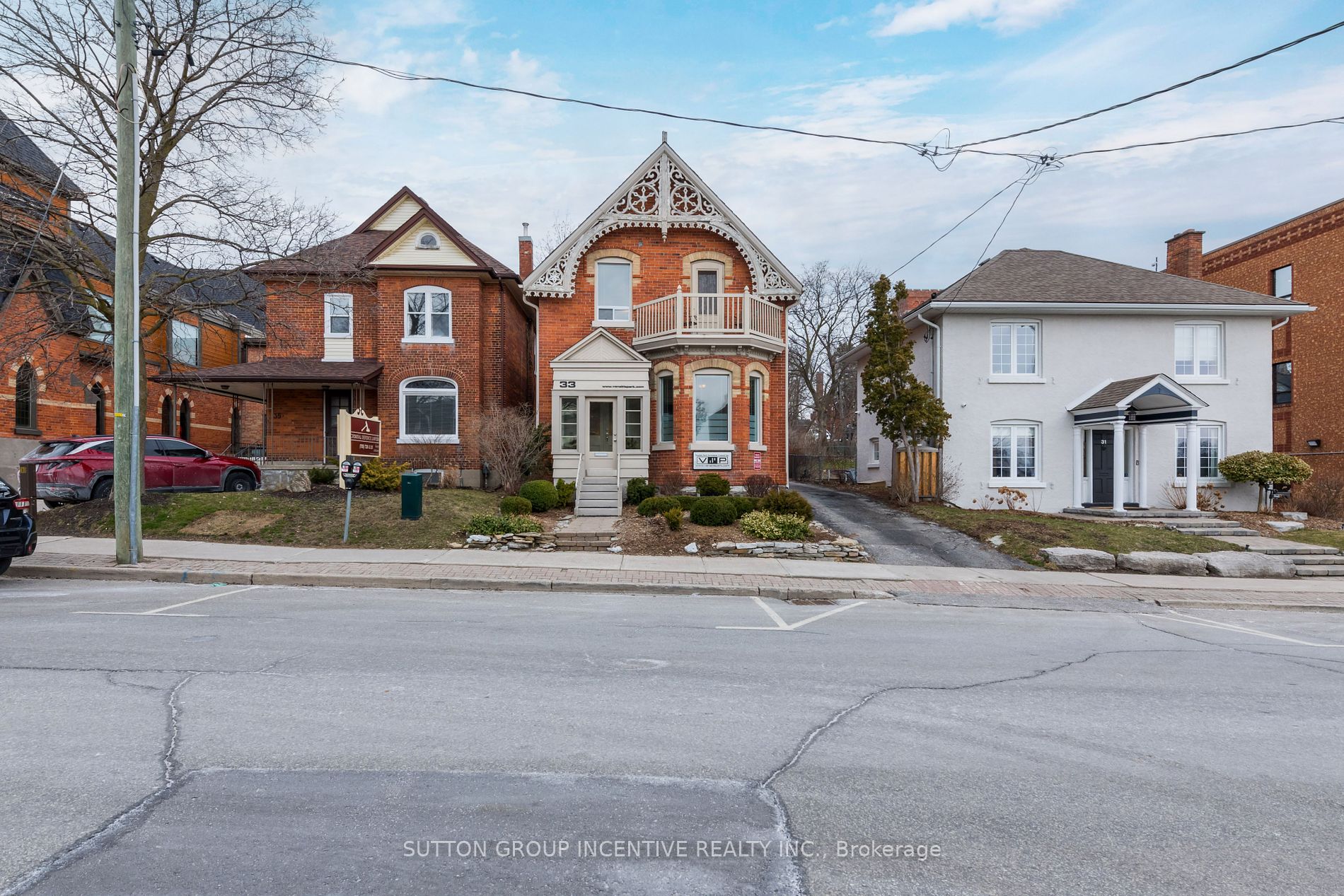 33 Clapperton St