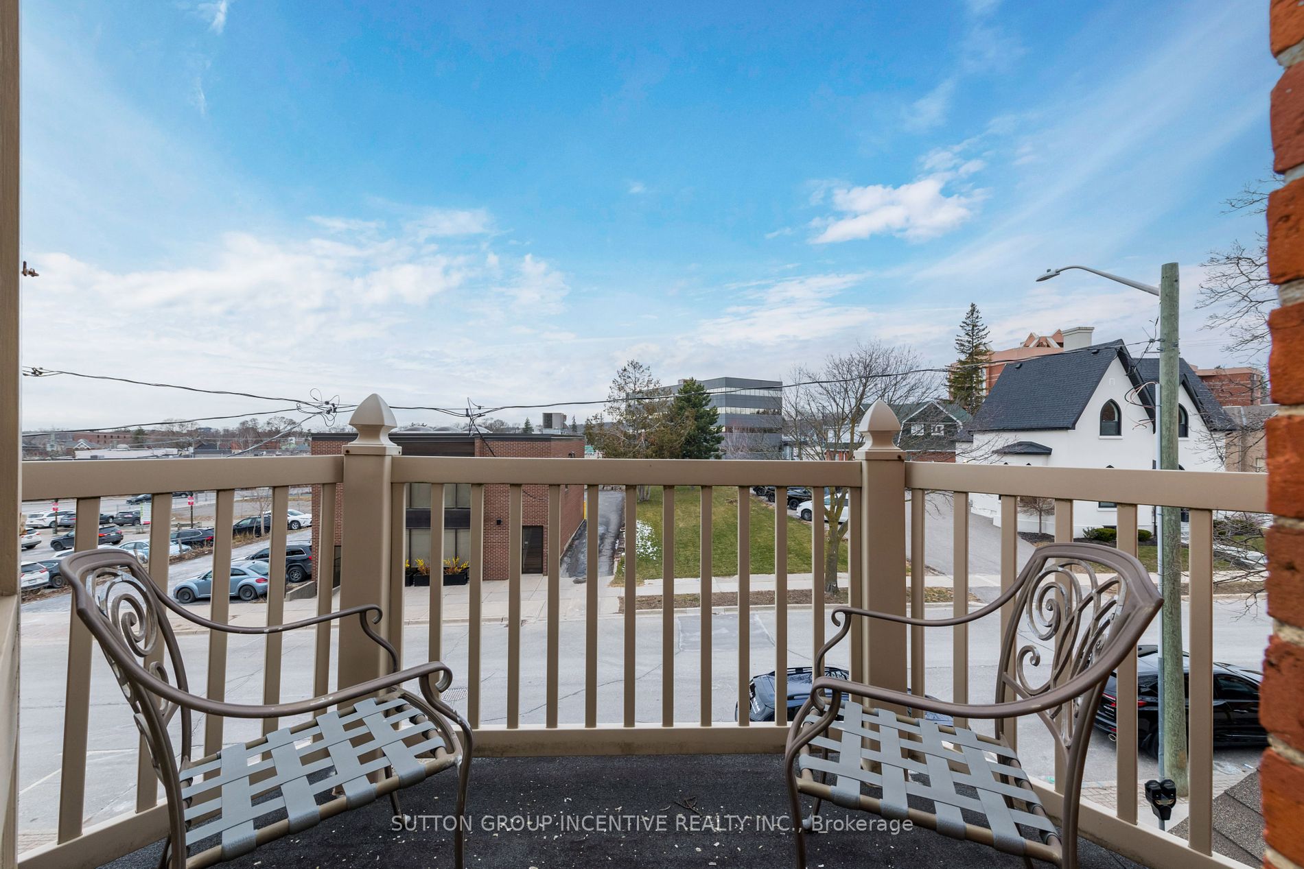 33 Clapperton St