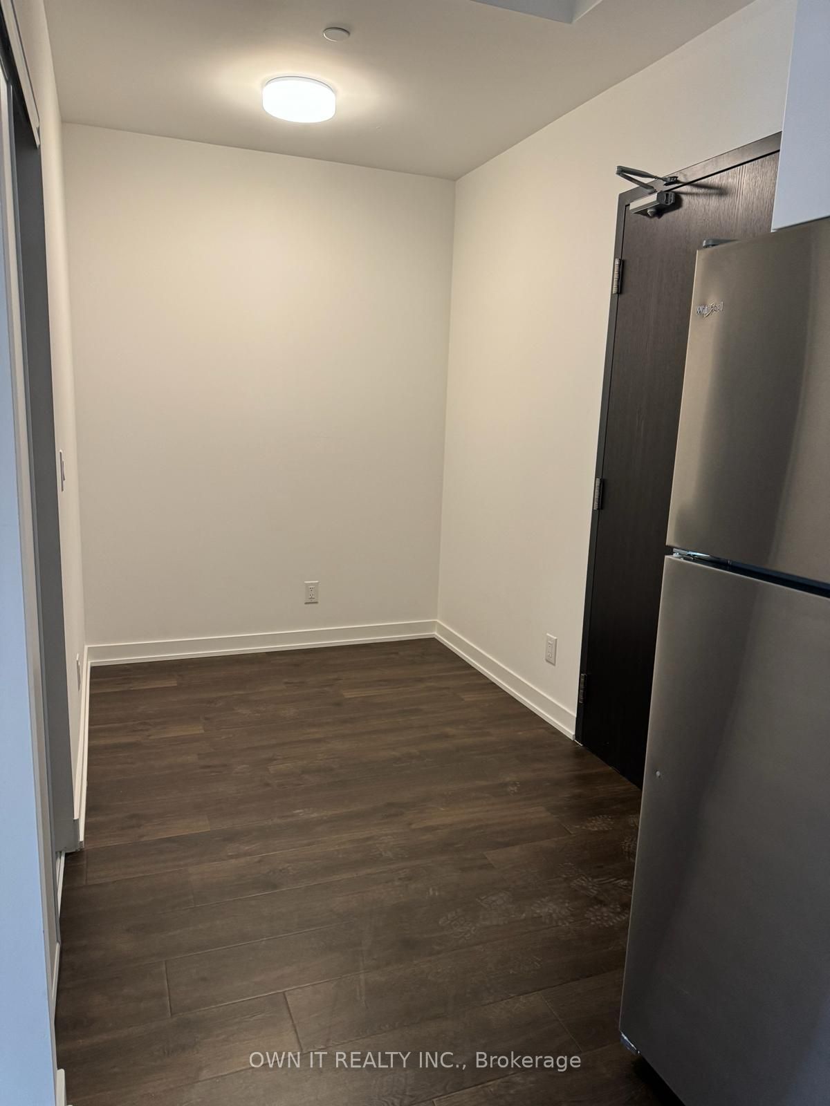 56 Lakeside Terr, #1112