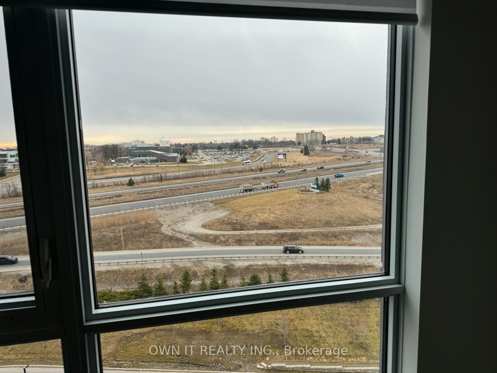 56 Lakeside Terr, #1112