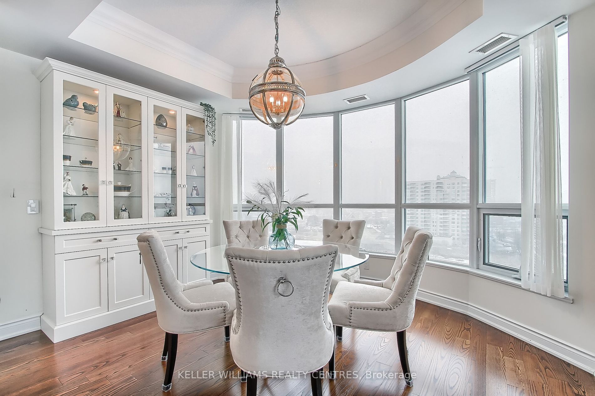 33 Ellen Street, #1104