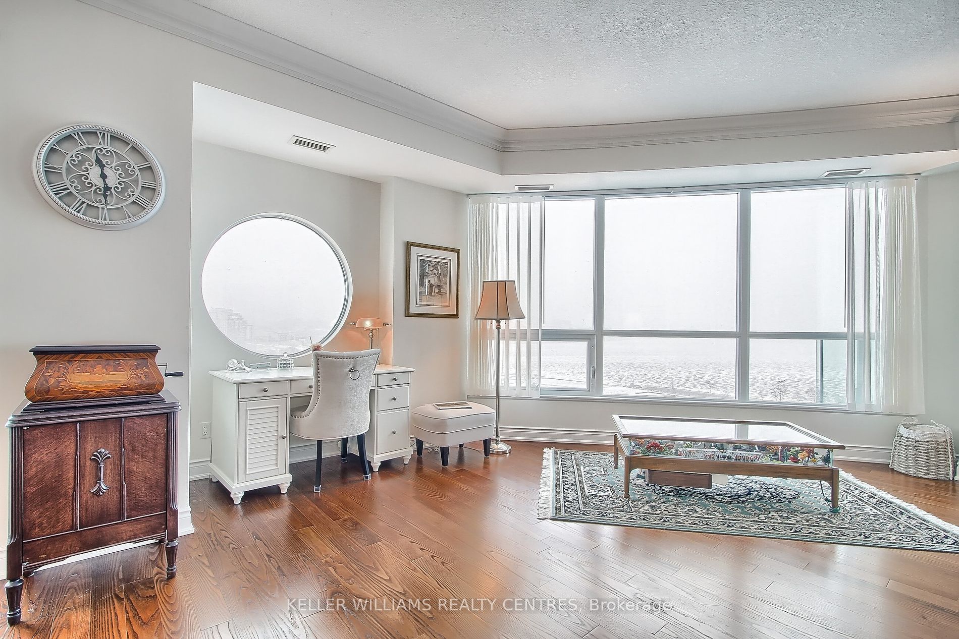 33 Ellen Street, #1104