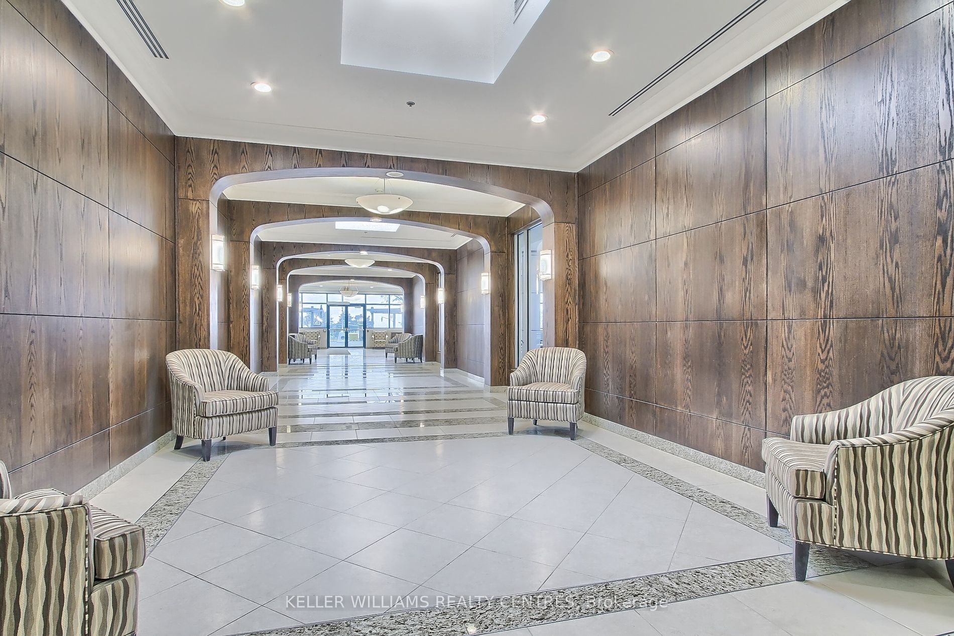 33 Ellen Street, #1104