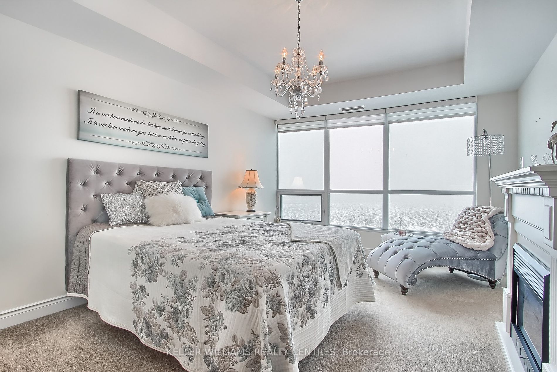 33 Ellen Street, #1104