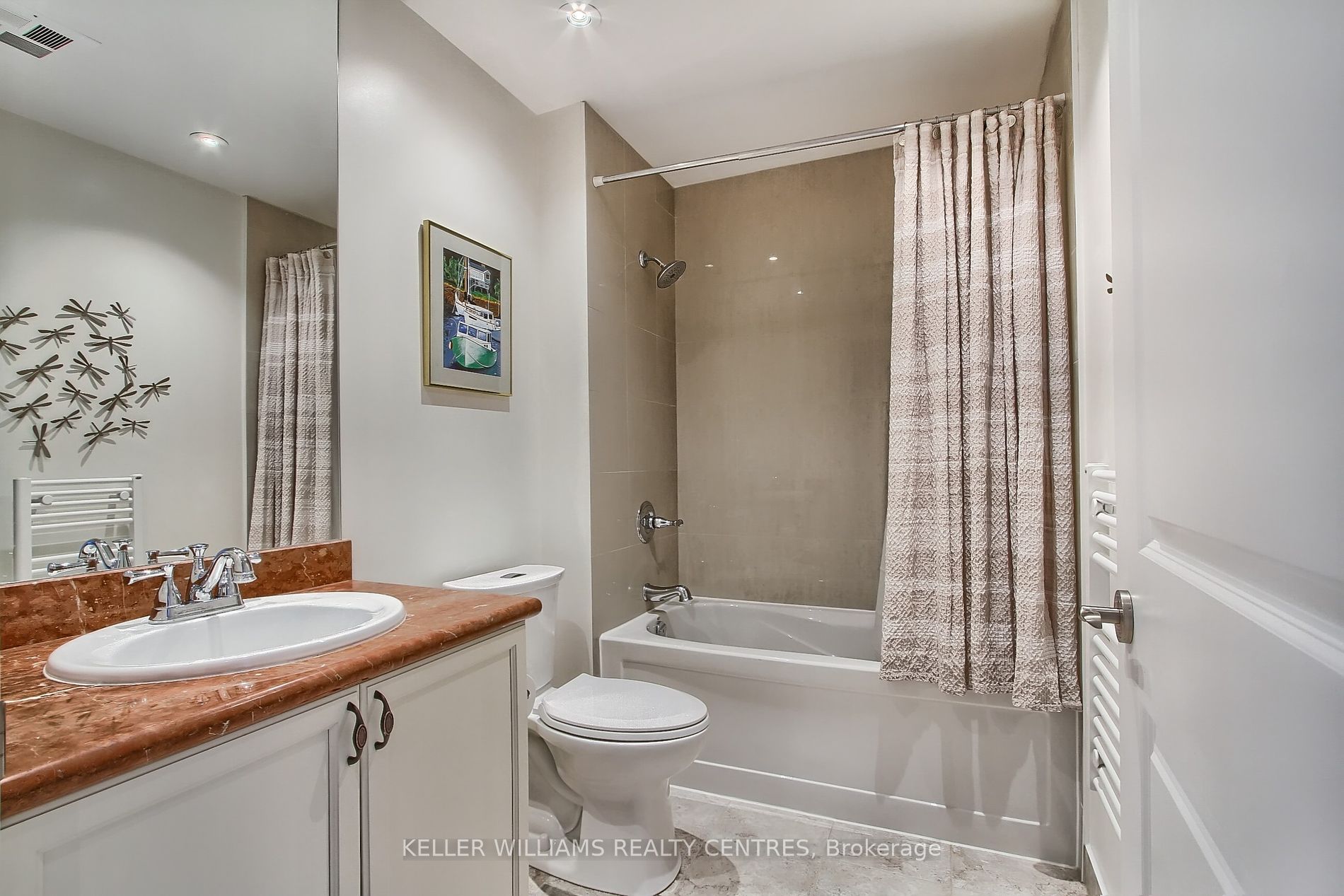 33 Ellen Street, #1104