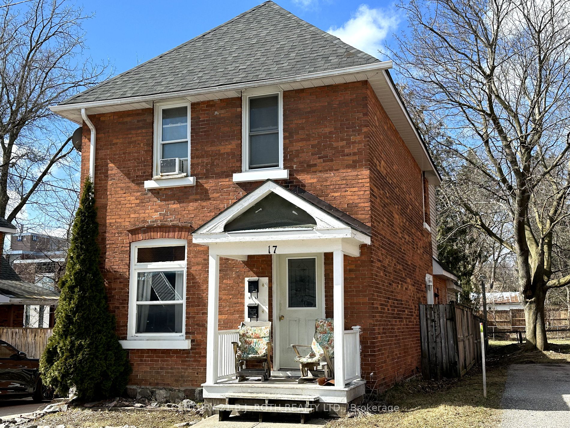 17 William St