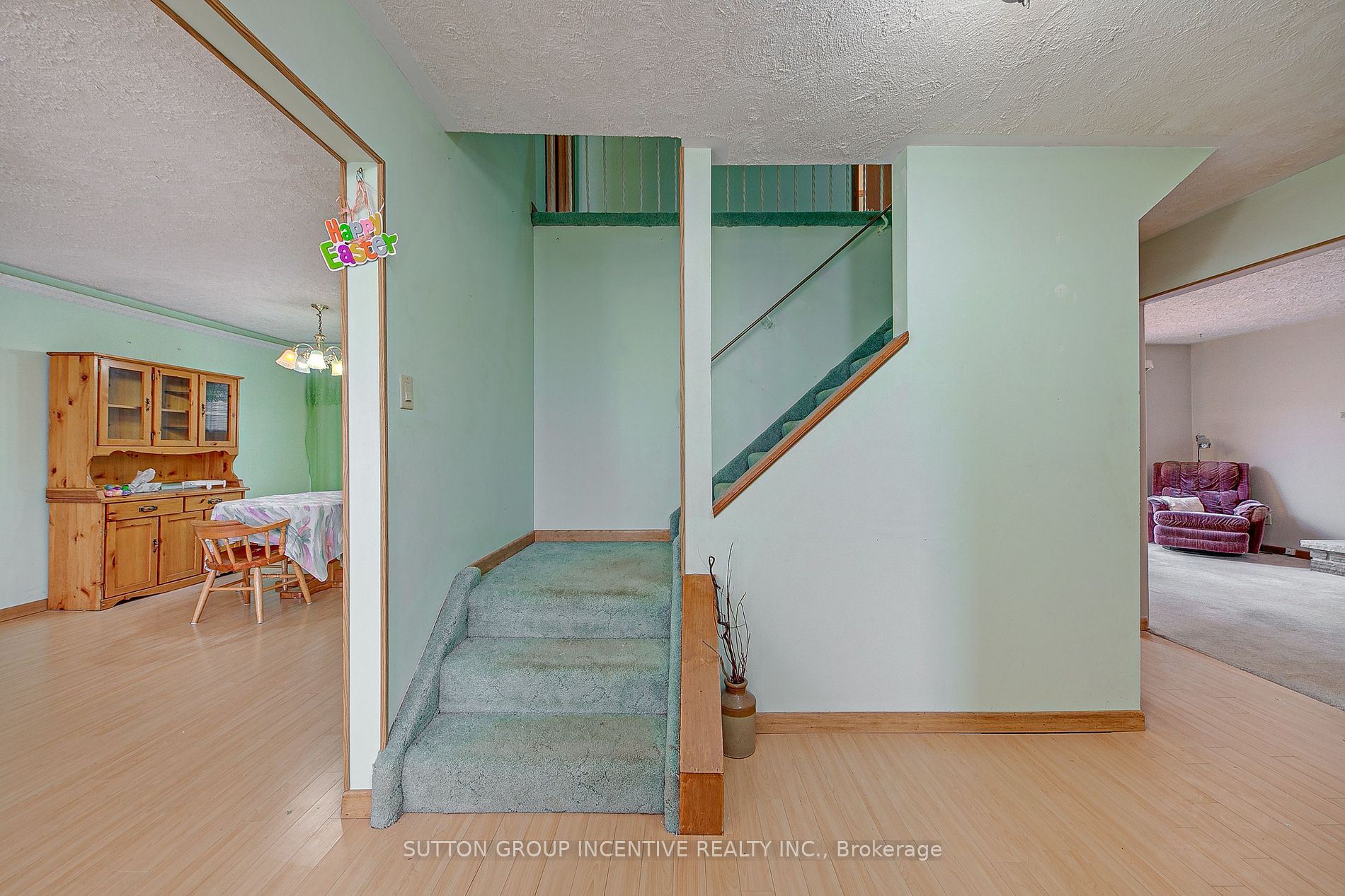 64 Collete Crescent