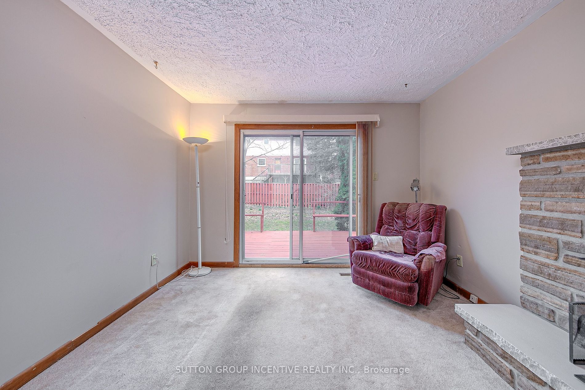 64 Collete Crescent