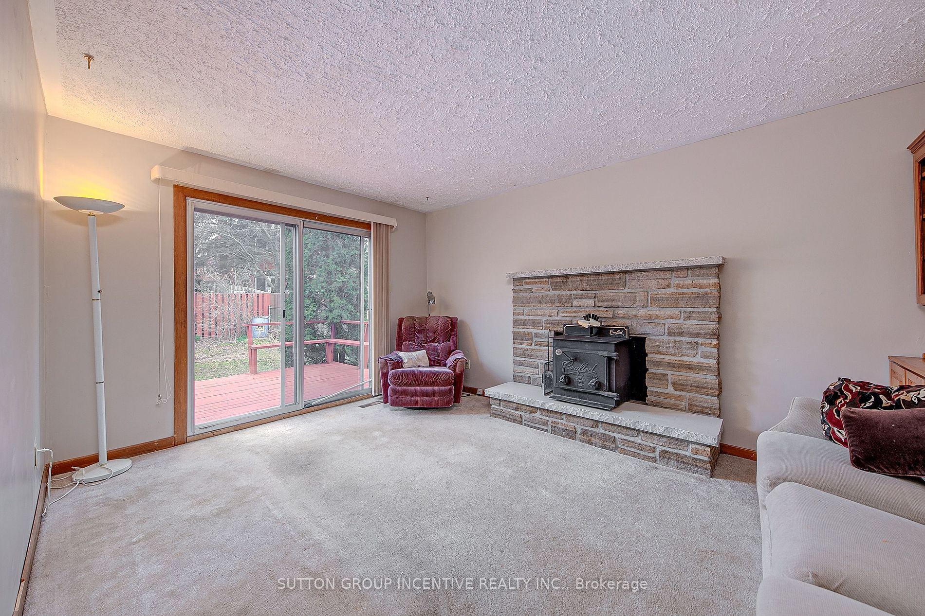 64 Collete Crescent