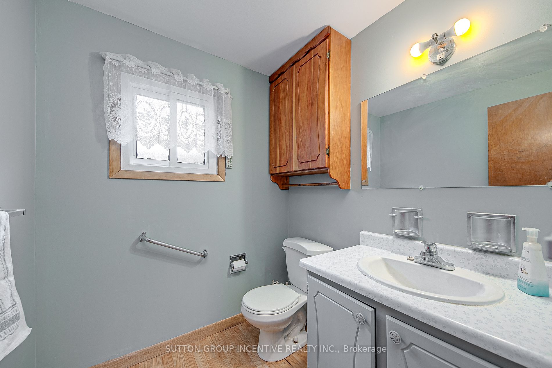 64 Collete Crescent