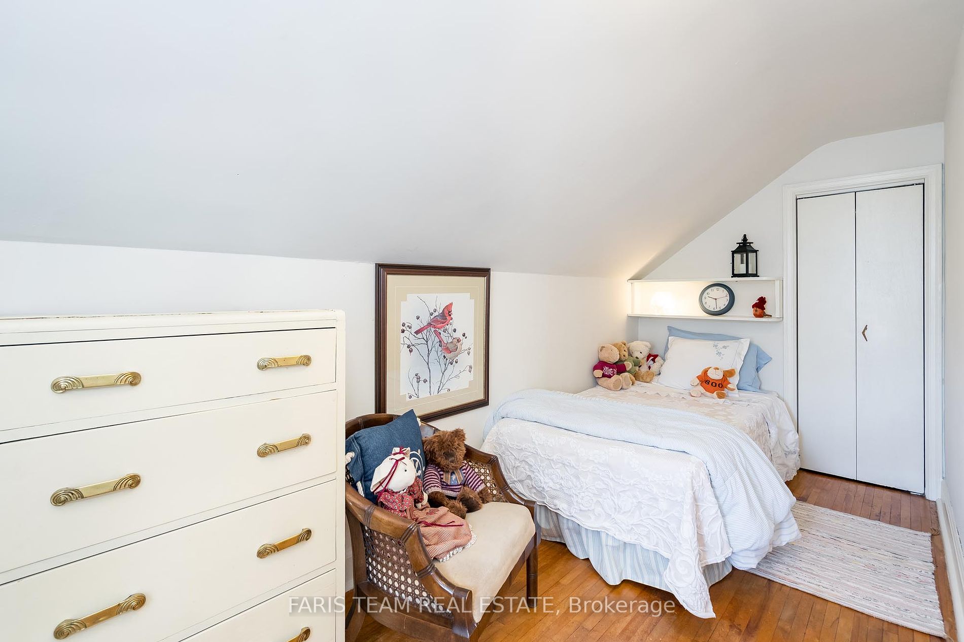 208 Edward St