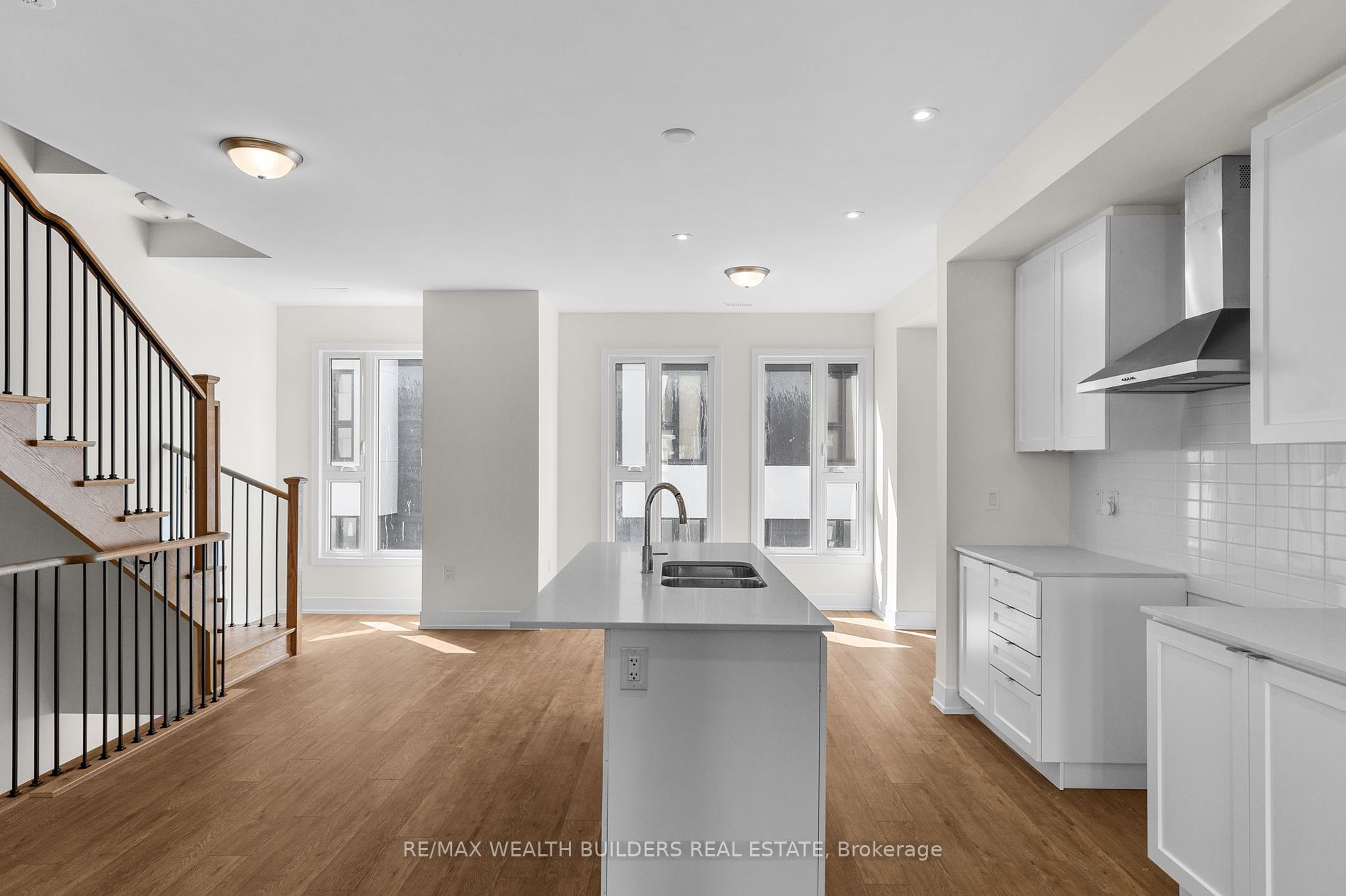 8 Mariner's Pier Way