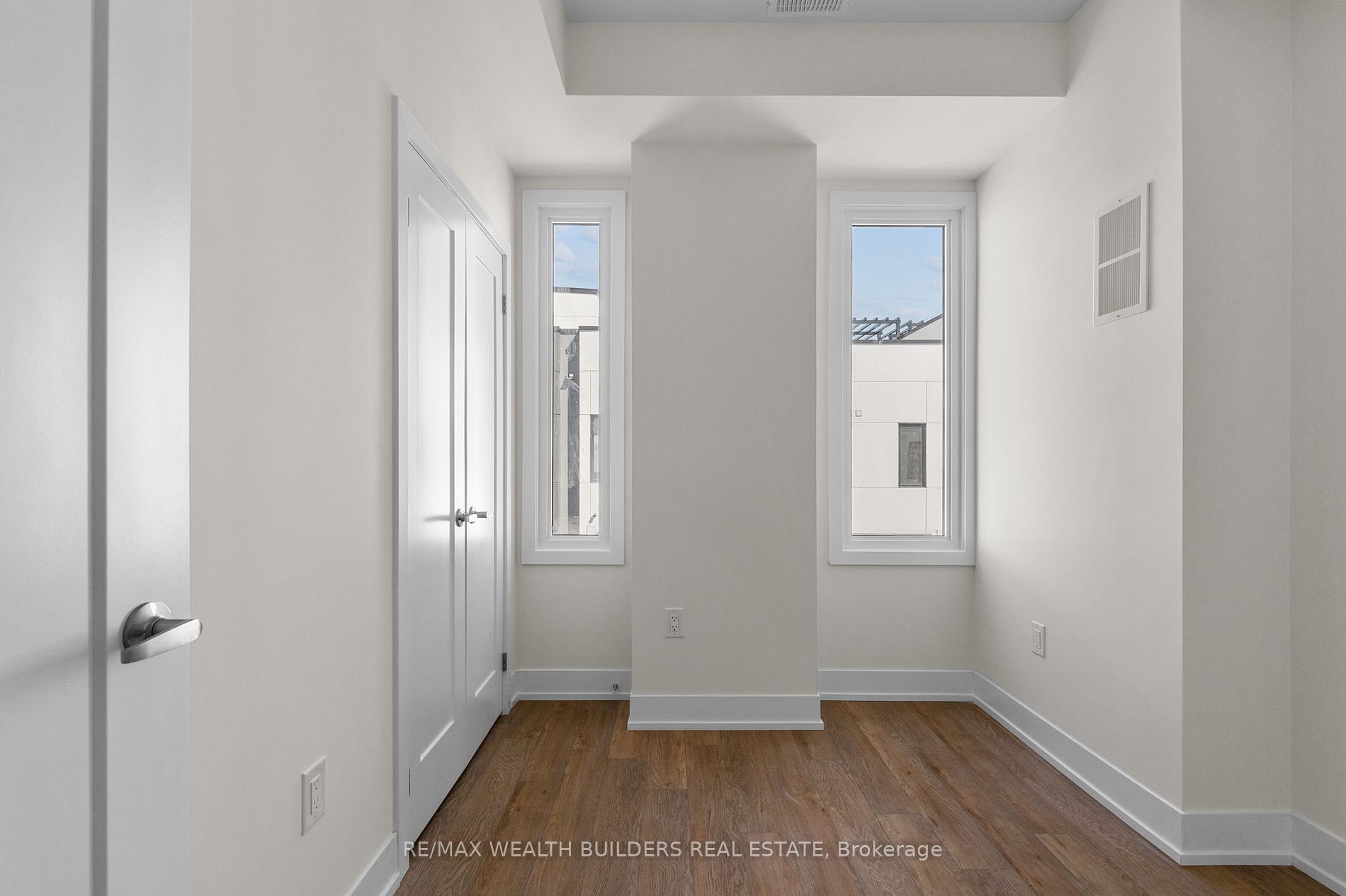 8 Mariner's Pier Way