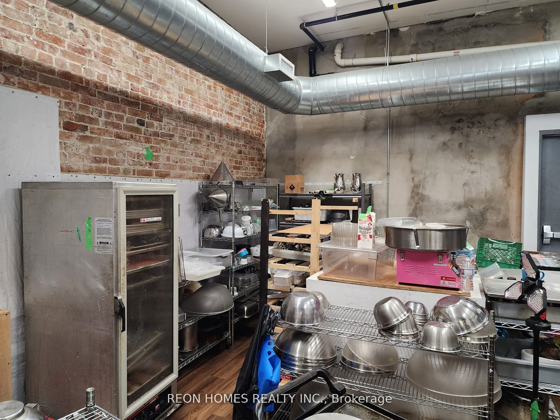 58 Dunlop St E, #100