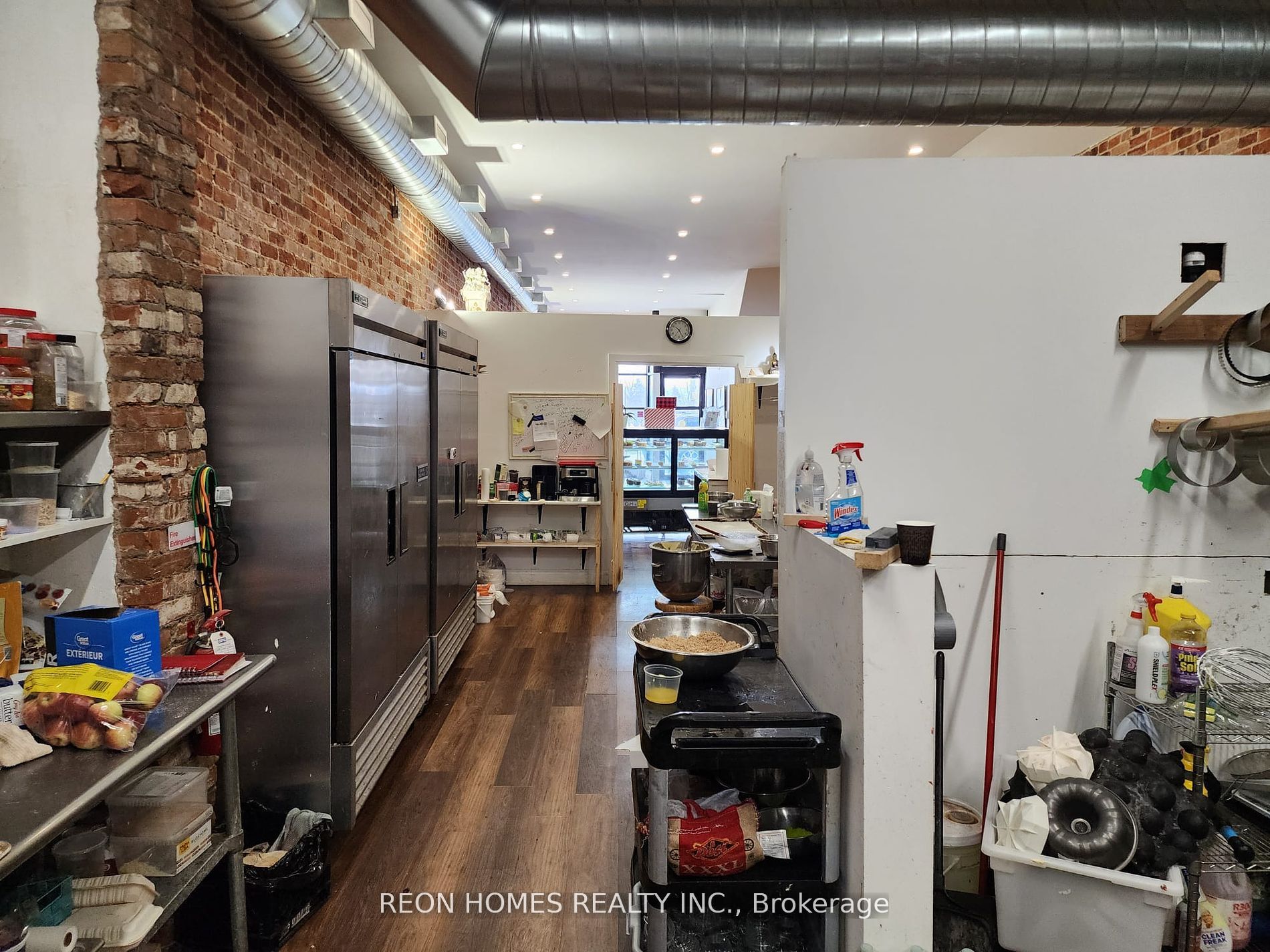 58 Dunlop St E, #100