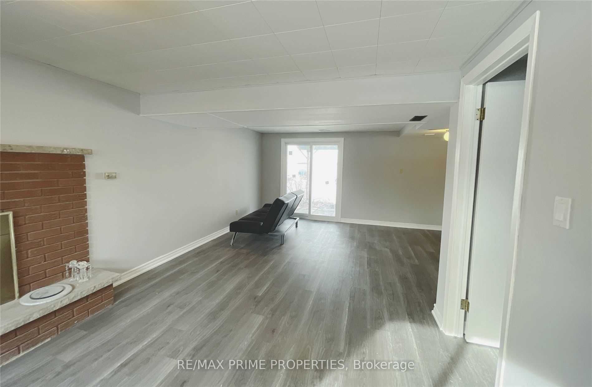 691 Glen Cres