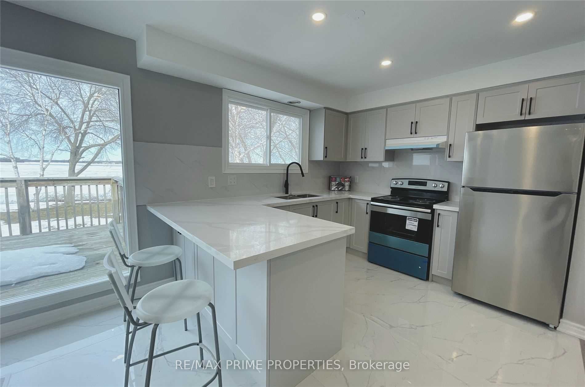 691 Glen Cres