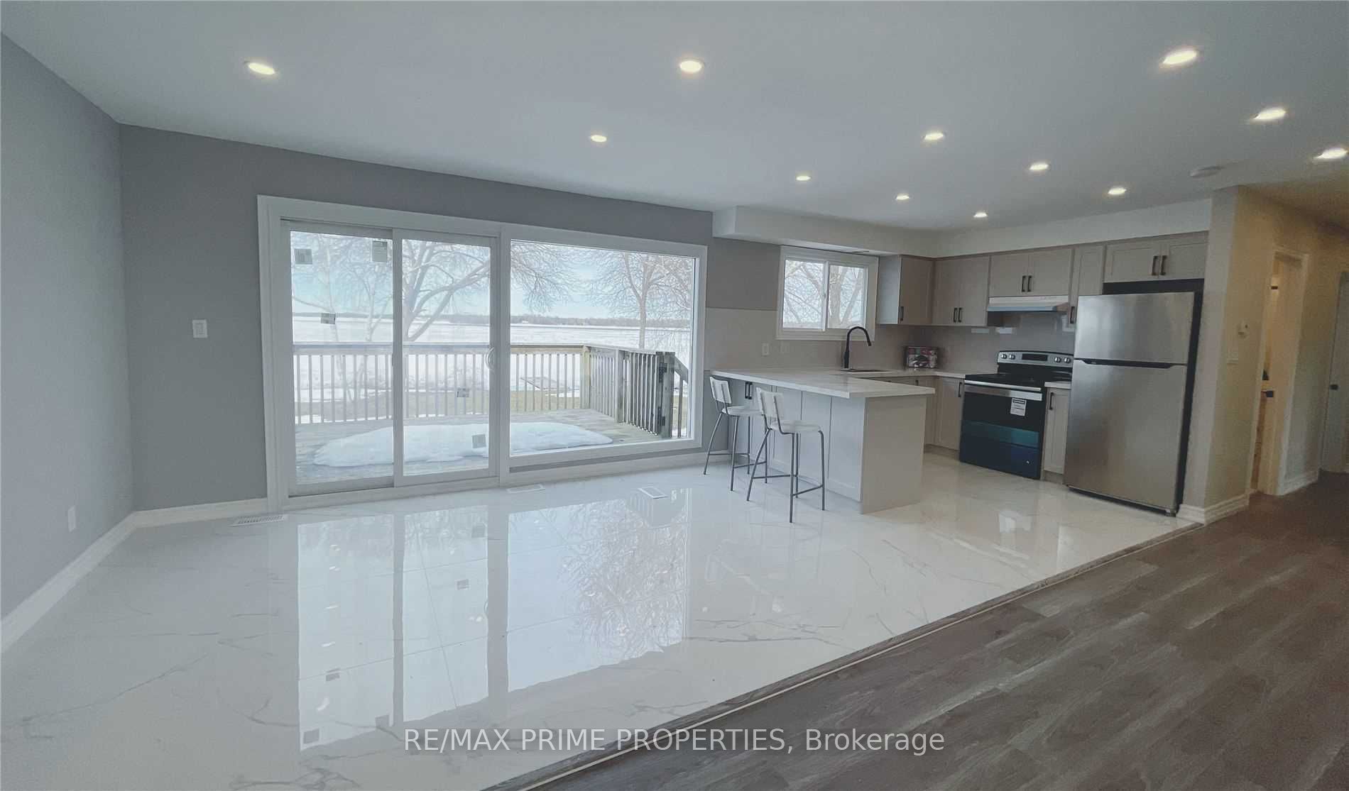 691 Glen Cres