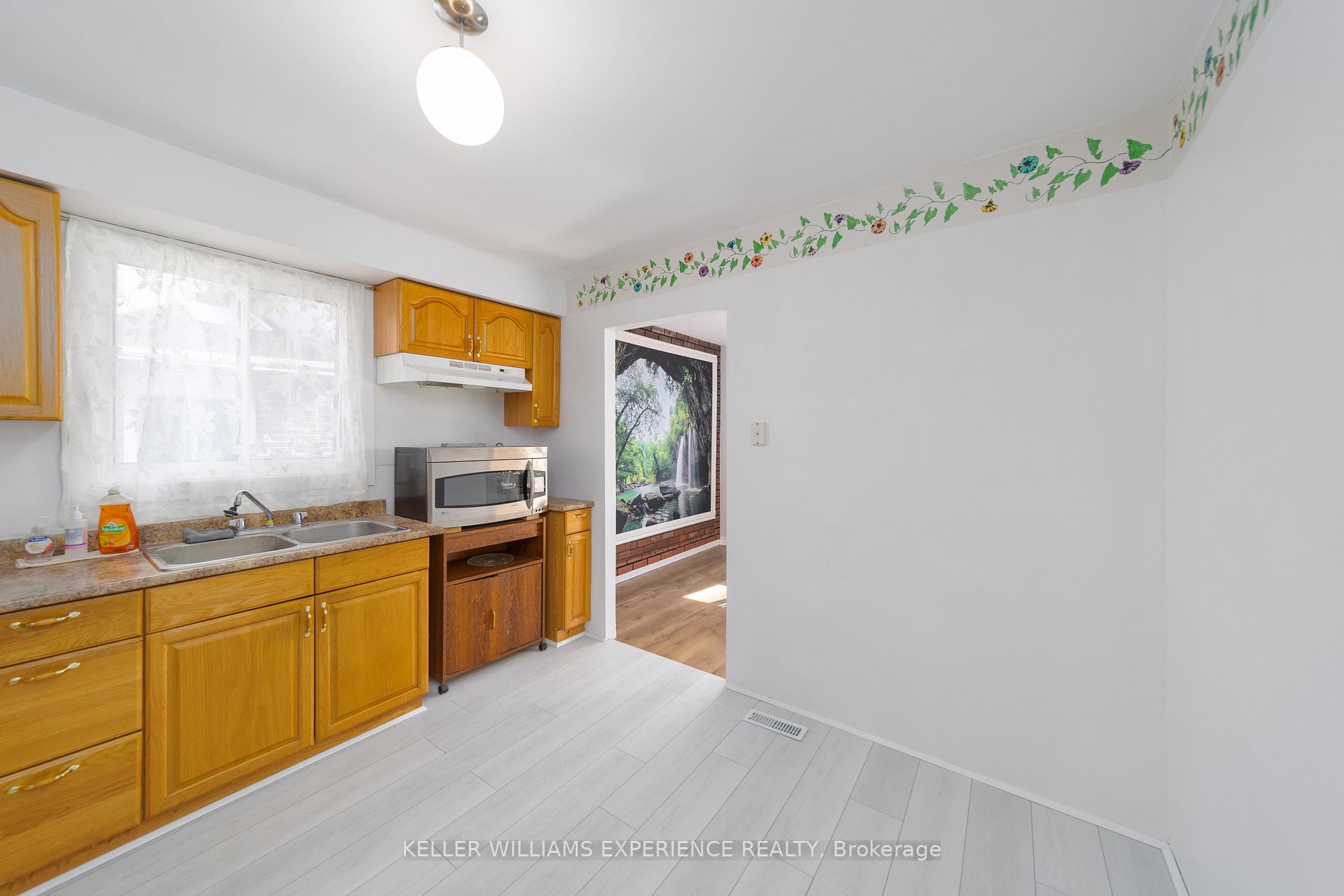 3 Ashdale Court