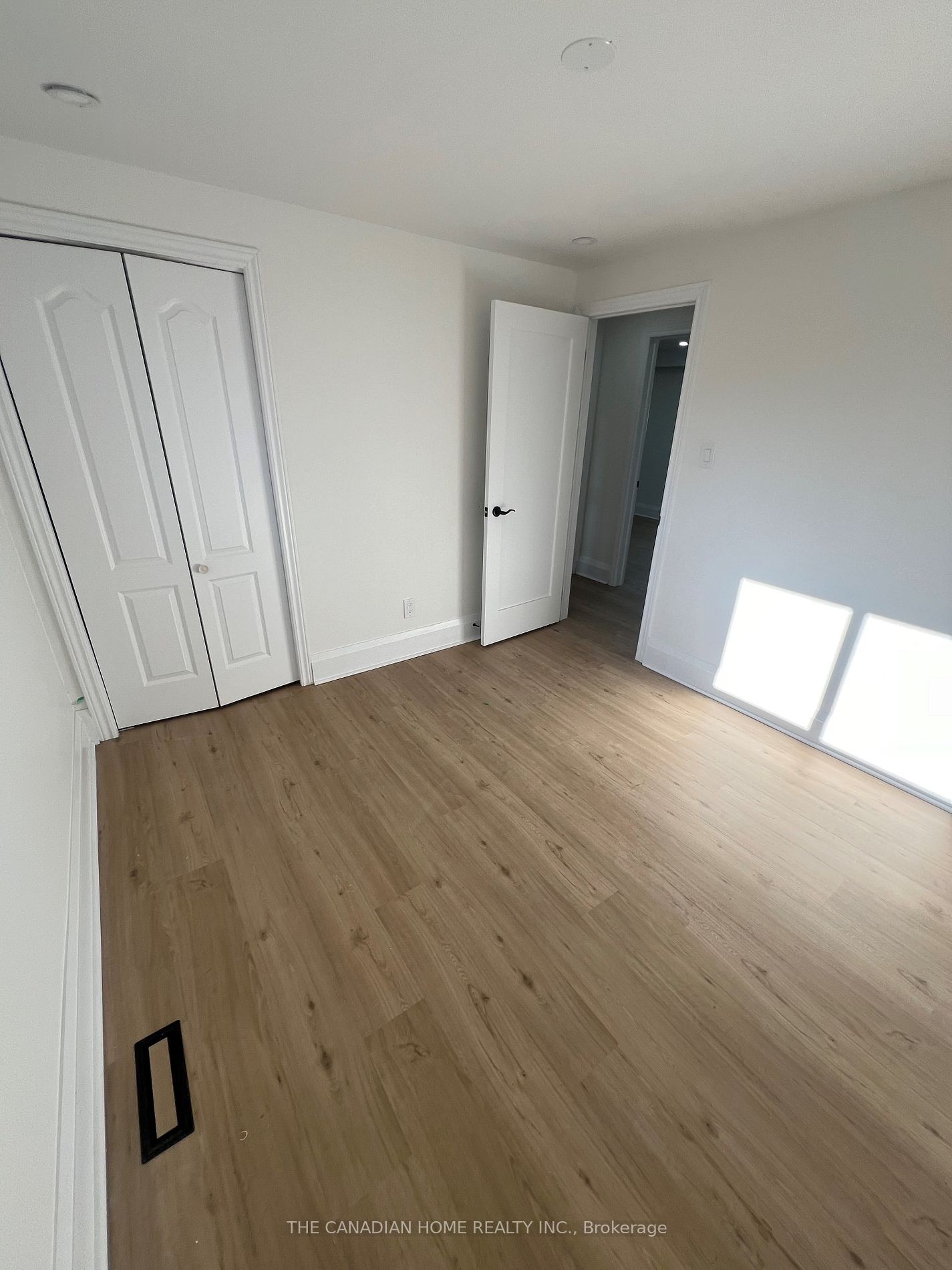 16 LONSDALE Place
