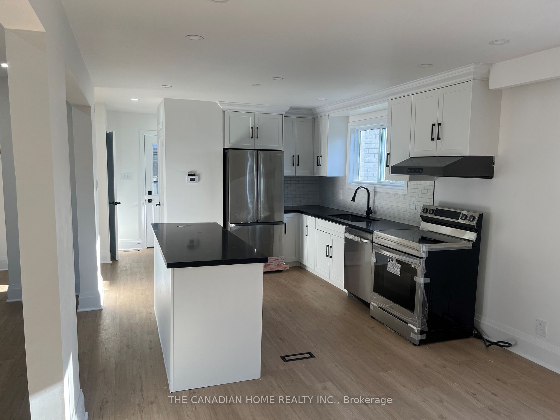 16 LONSDALE Place
