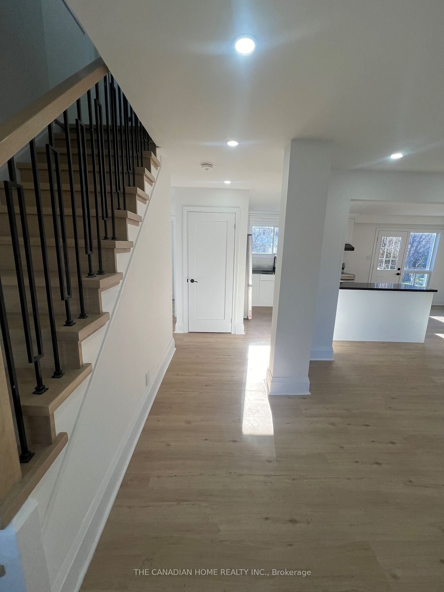 16 LONSDALE Place