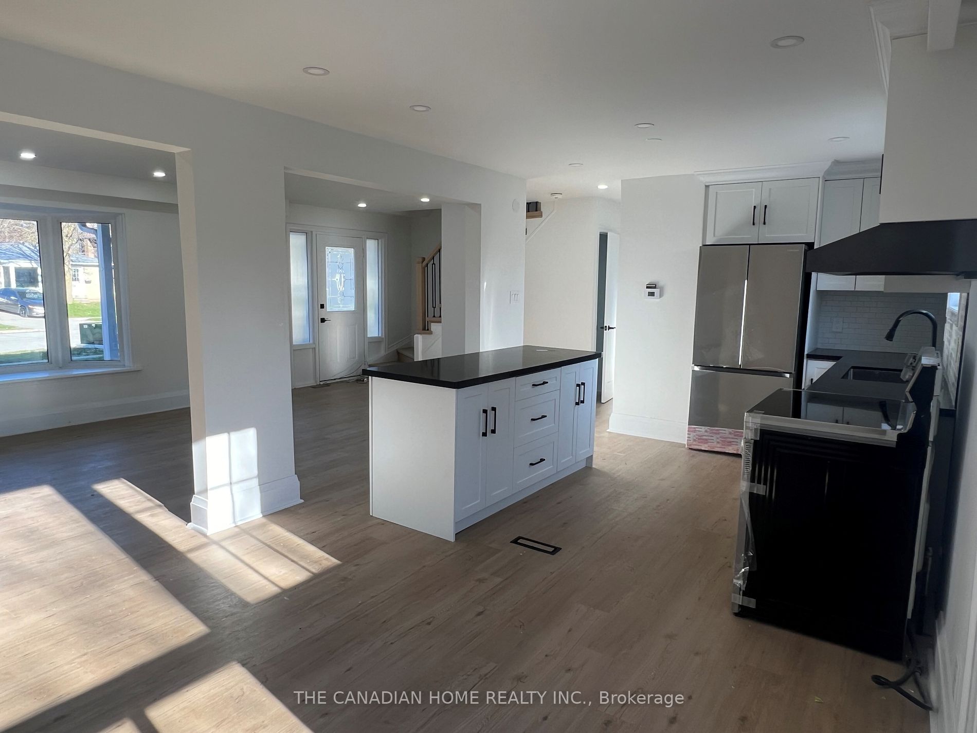 16 LONSDALE Place