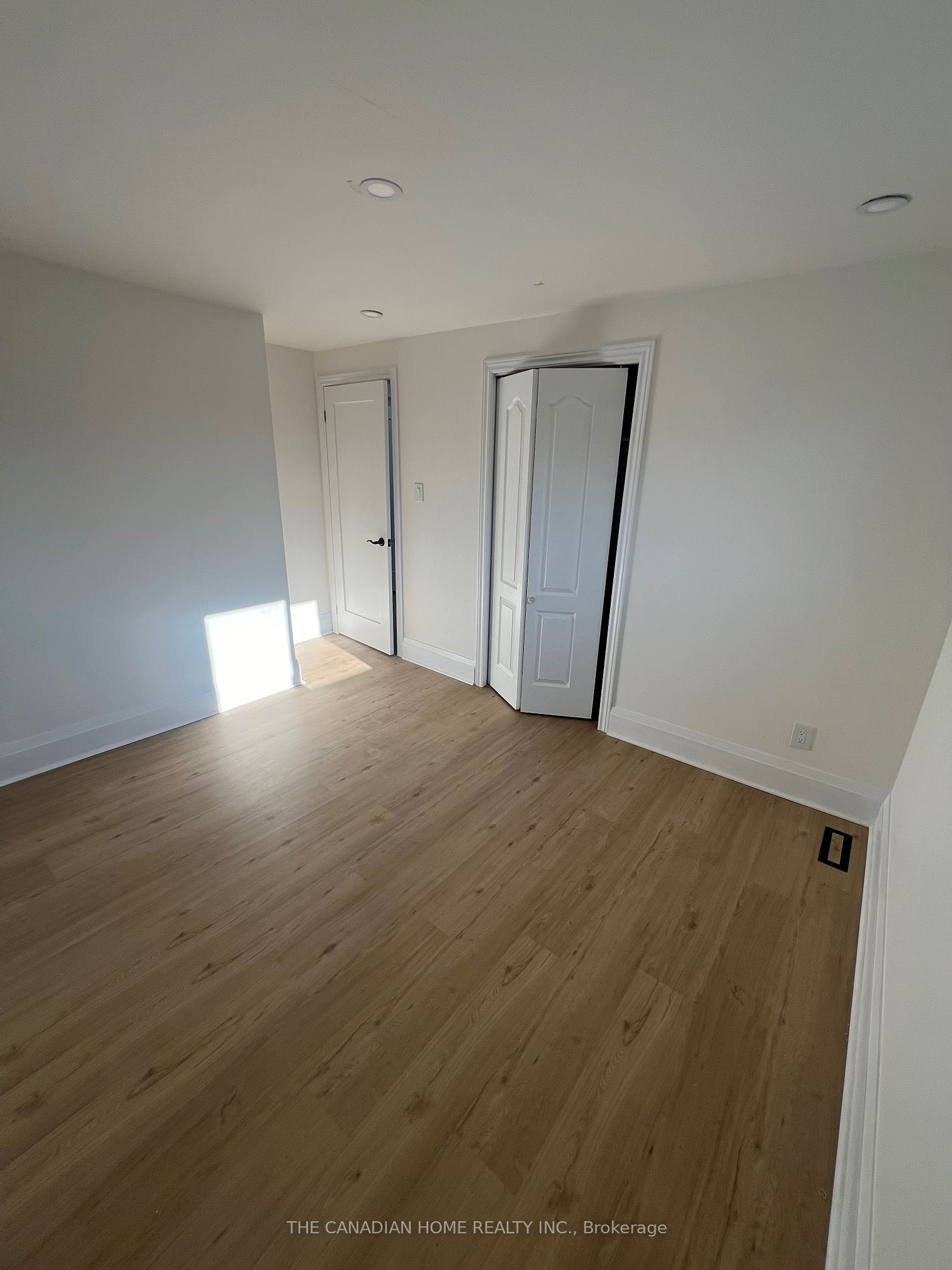 16 LONSDALE Place
