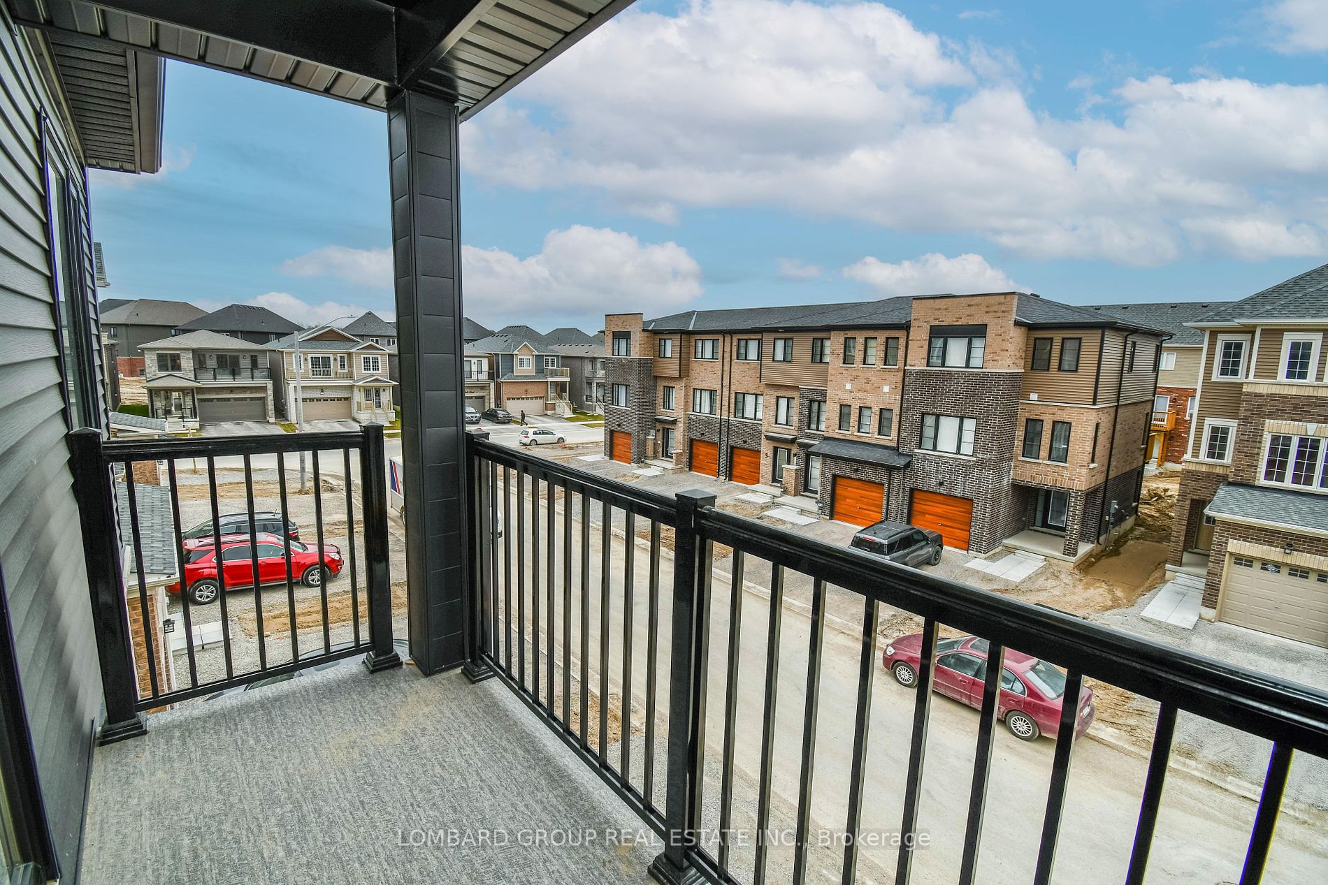 14 Pumpkin Corner Crescent, #Unit #4