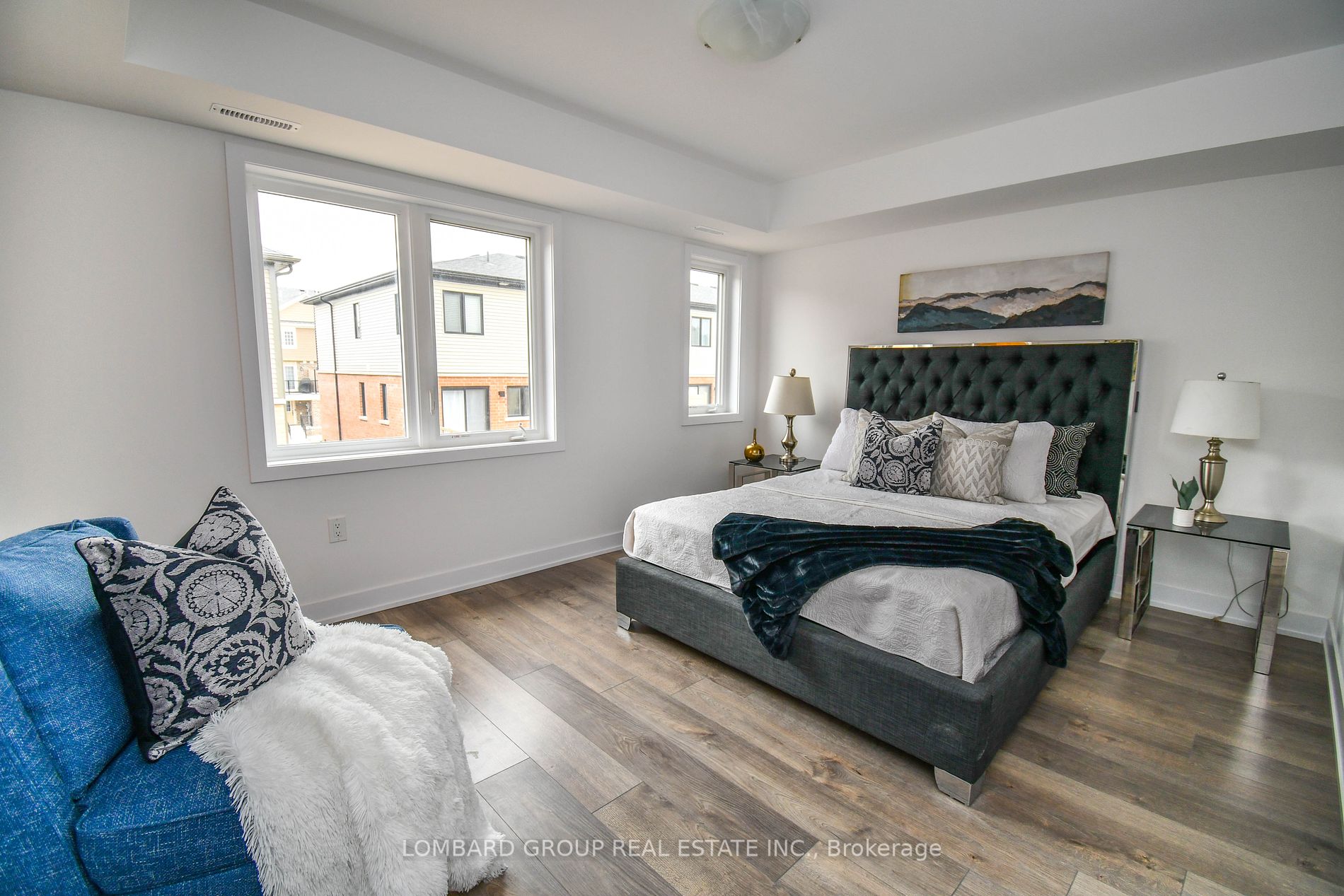 14 Pumpkin Corner Crescent, #Unit #4