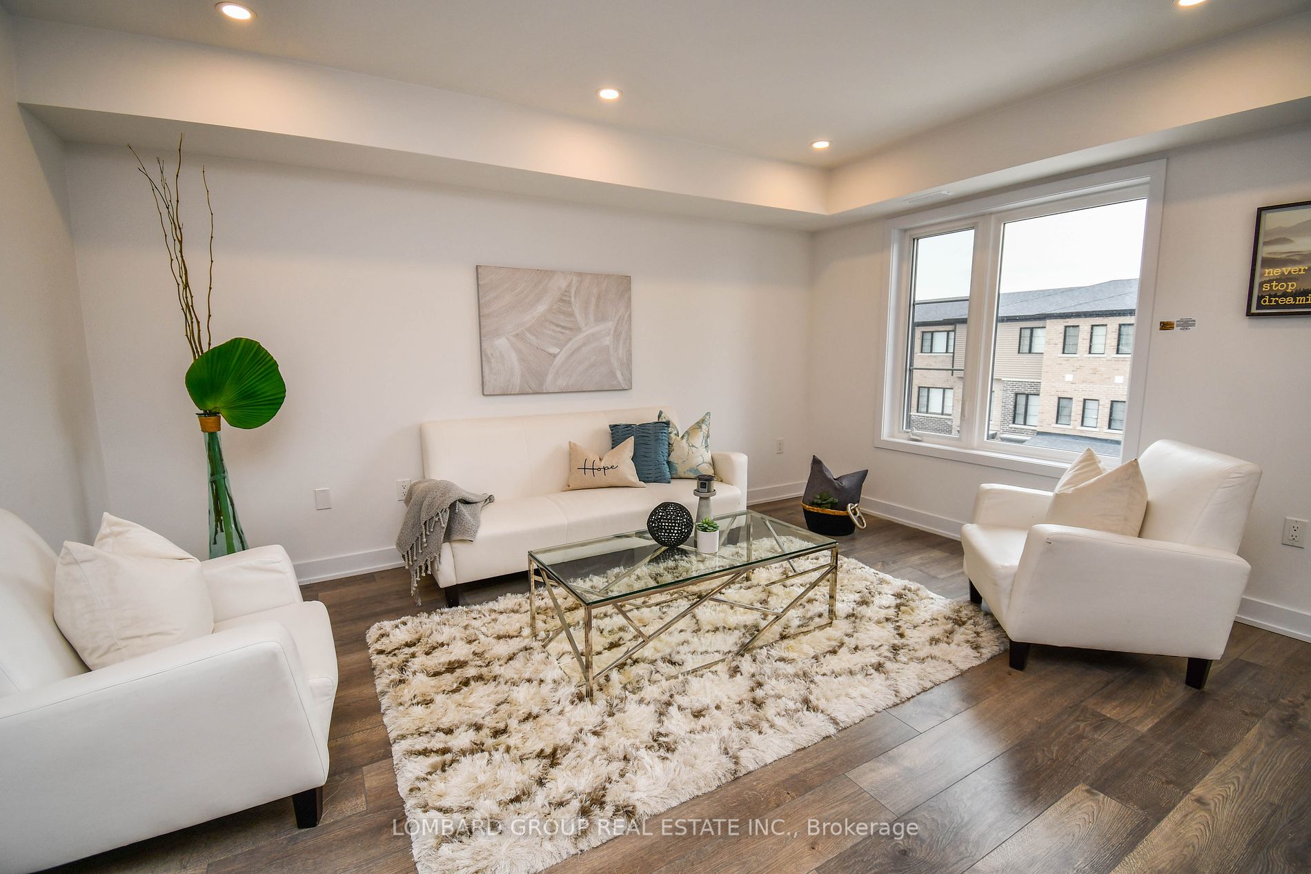 14 Pumpkin Corner Crescent, #Unit #4