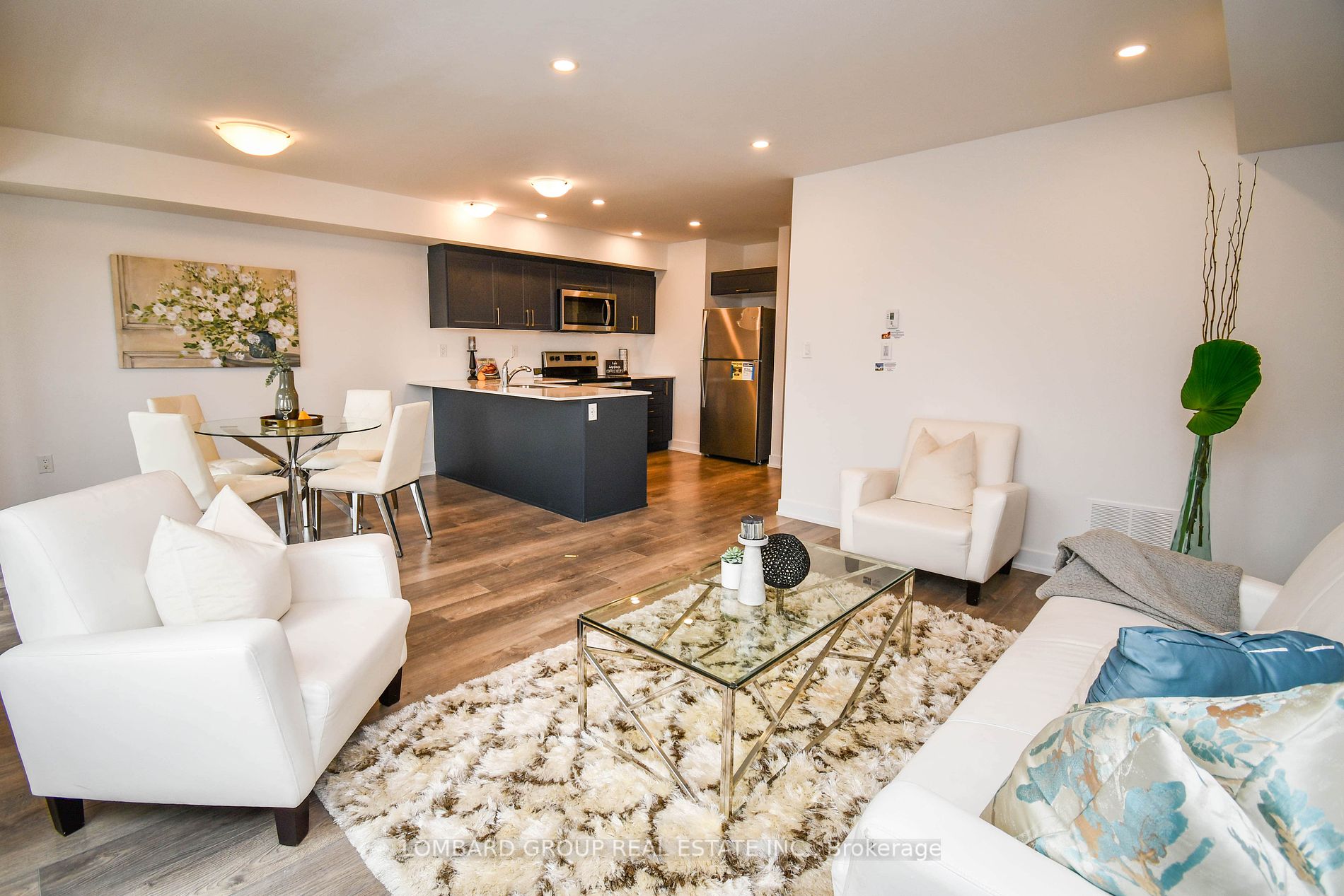 14 Pumpkin Corner Crescent, #Unit #4